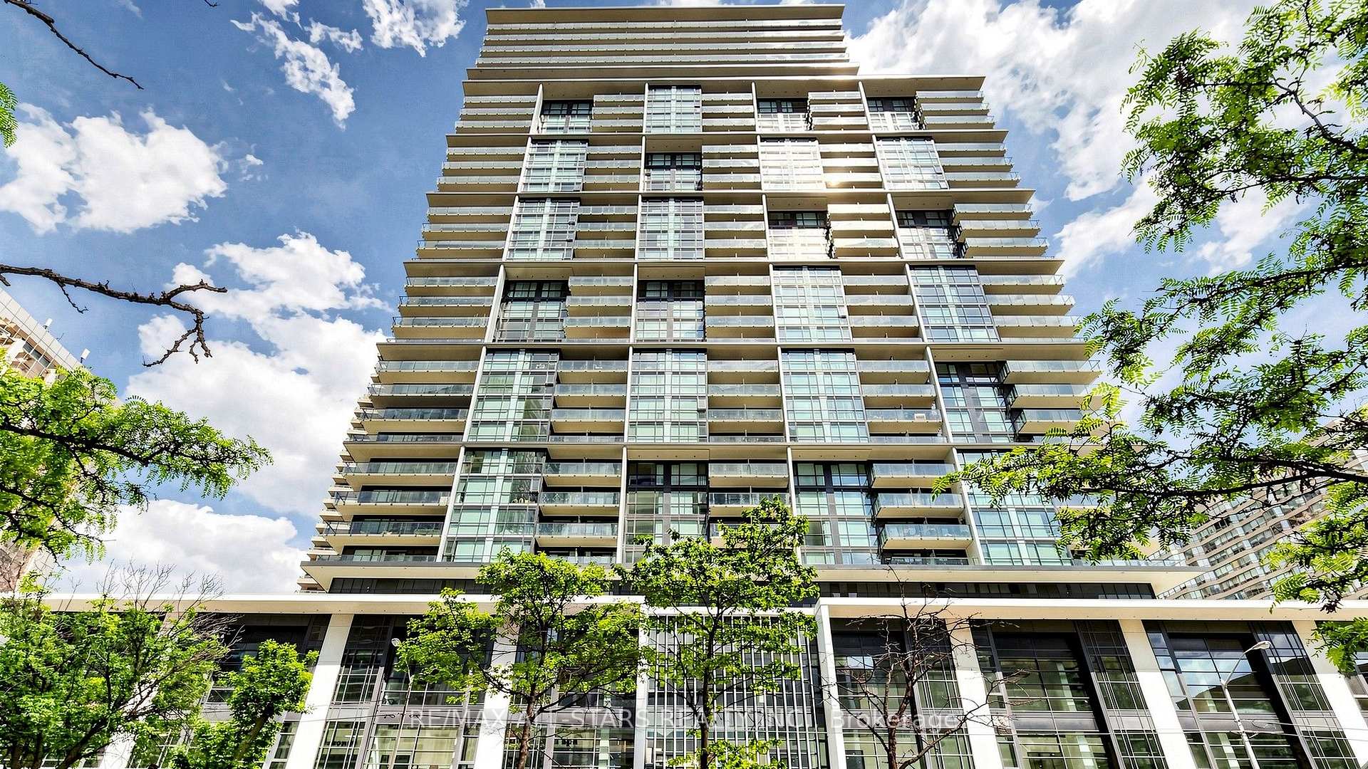 Photo 3 of Unit 1609, 4955 Yonge Street, North York, Willowdale East — HOMEH