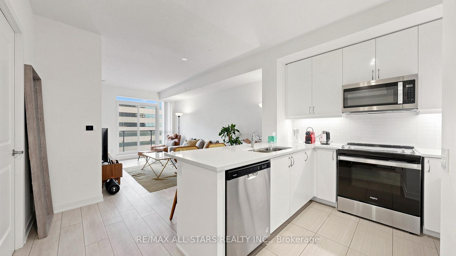Photo 16 of Unit 1609, 4955 Yonge Street, North York, Willowdale East — HOMEH