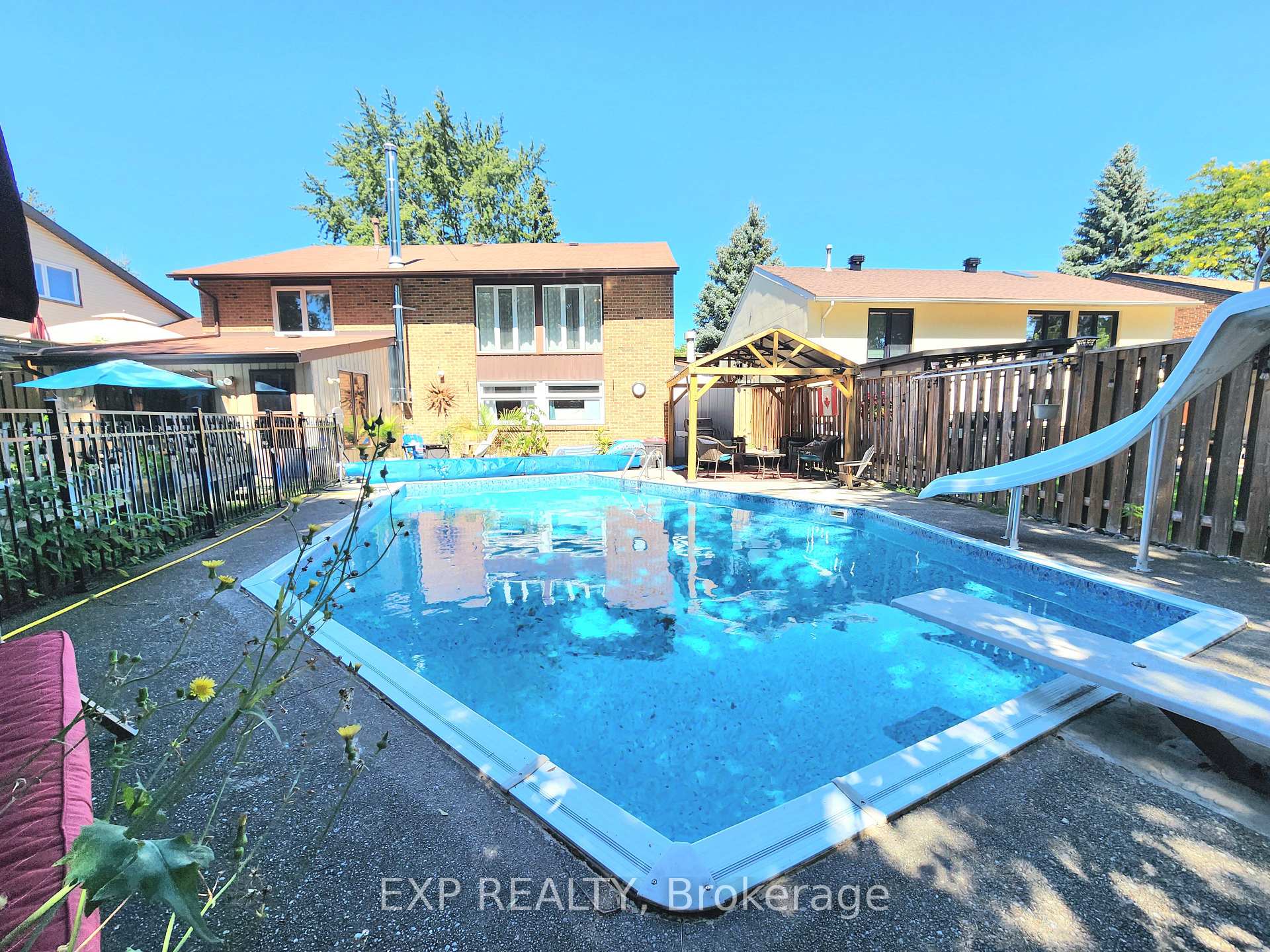 Photo 5 of 2832 Windwood Drive, Mississauga, Meadowvale — HOMEH