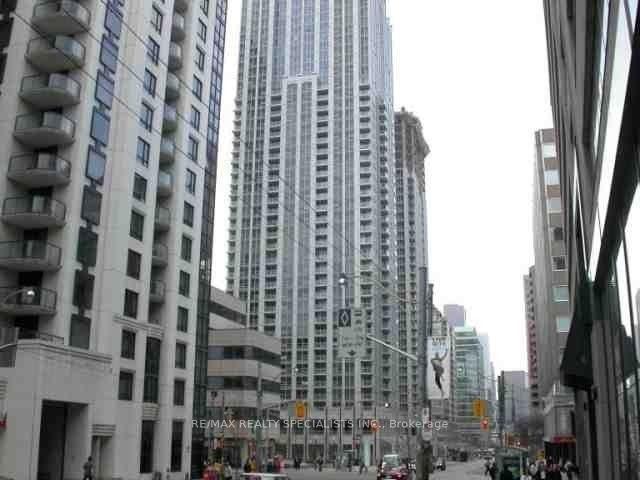 Front of Unit 3907, 763 Bay Street