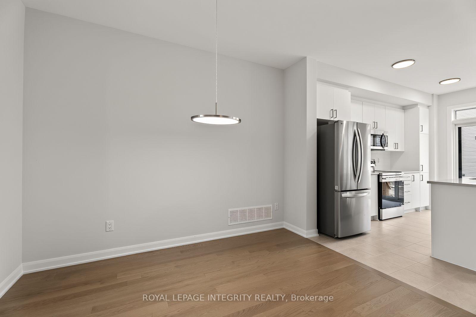Photo 7 of 740 Tadpole Crescent, Ottawa, Barrhaven - Half Moon Bay — HOMEH
