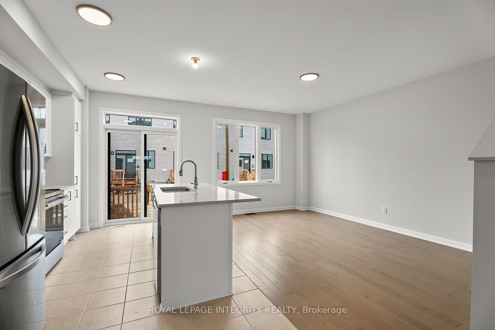 Photo 8 of 740 Tadpole Crescent, Ottawa, Barrhaven - Half Moon Bay — HOMEH