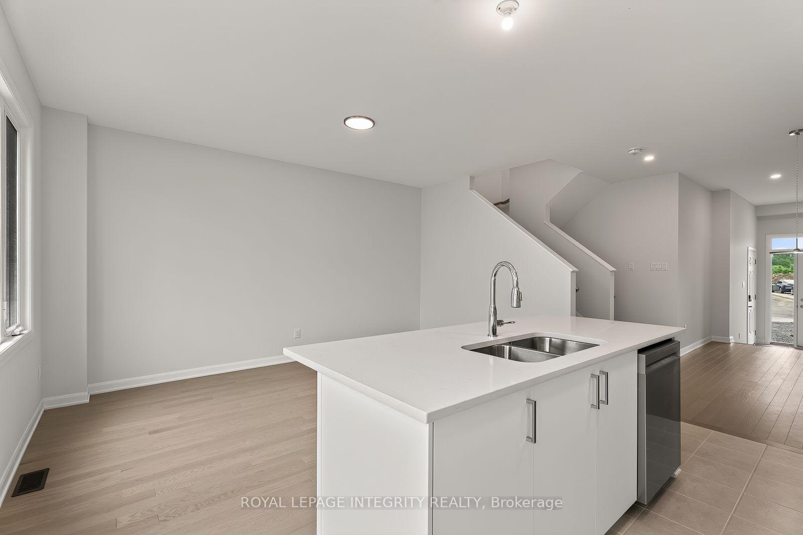 Photo 15 of 740 Tadpole Crescent, Ottawa, Barrhaven - Half Moon Bay — HOMEH