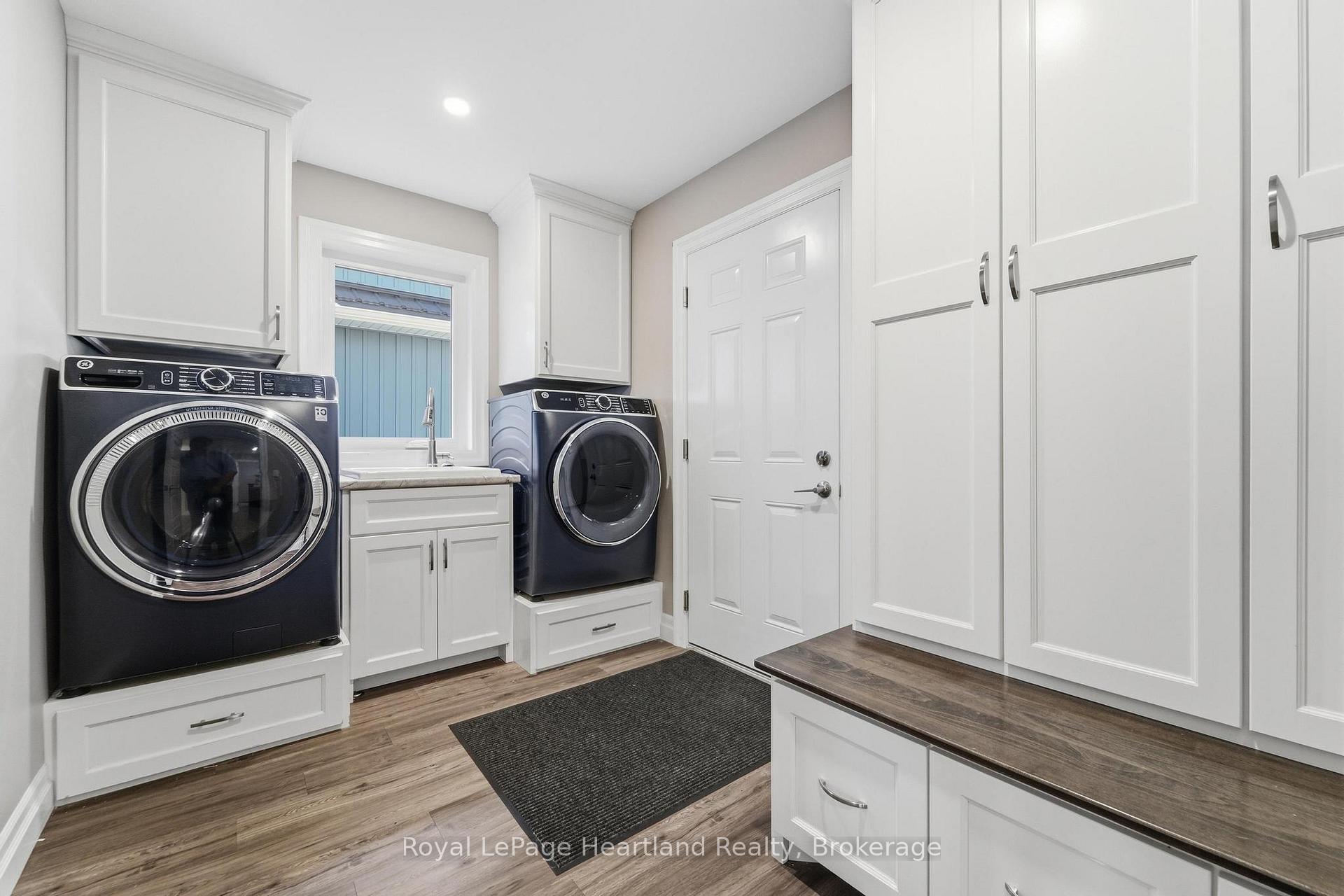 Photo 25 of 250 Wellington Street, North Huron, Blyth — HOMEH