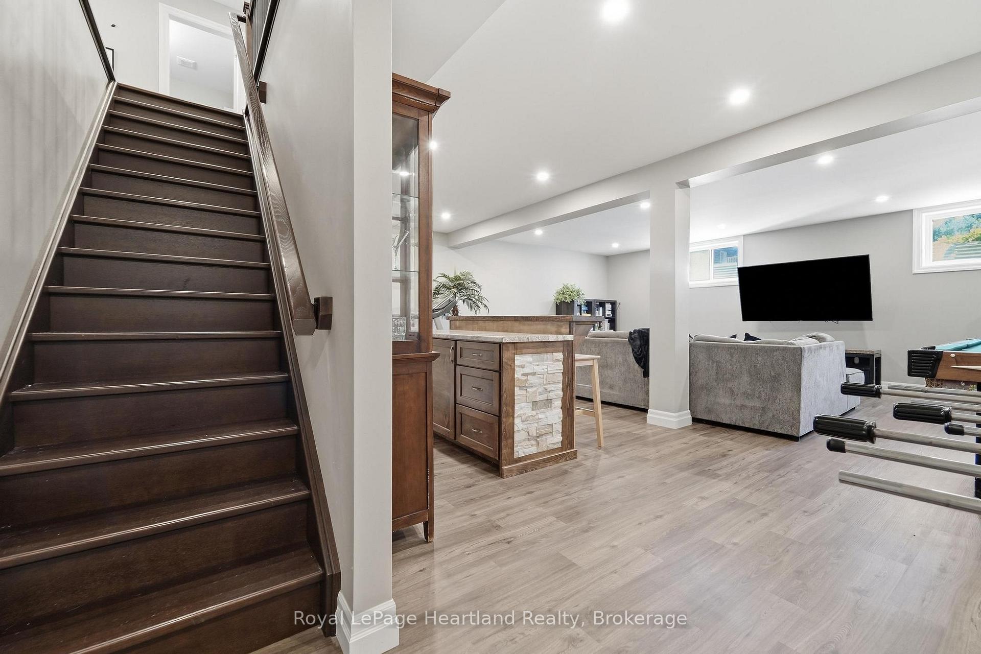 Photo 26 of 250 Wellington Street, North Huron, Blyth — HOMEH