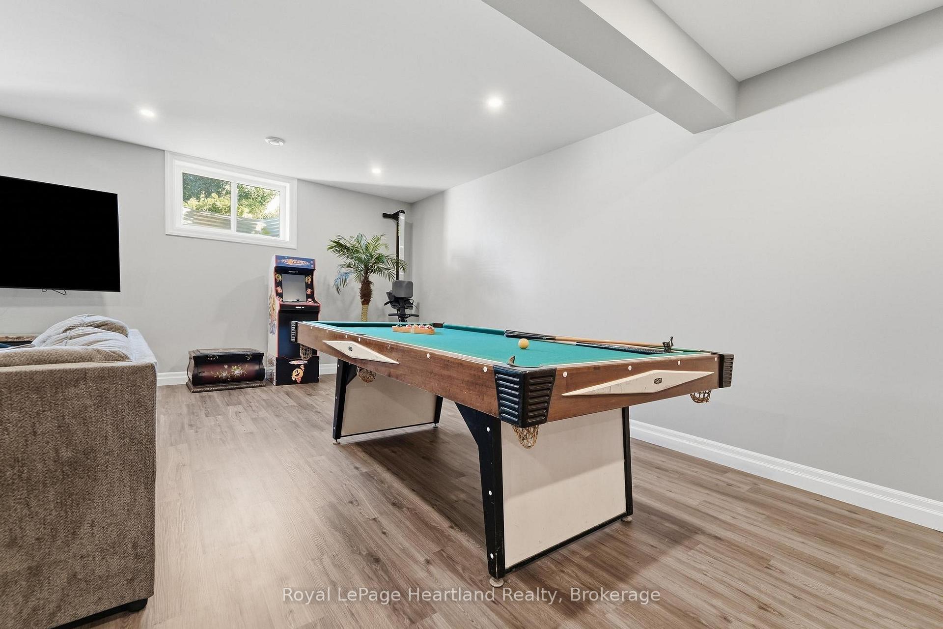 Photo 28 of 250 Wellington Street, North Huron, Blyth — HOMEH