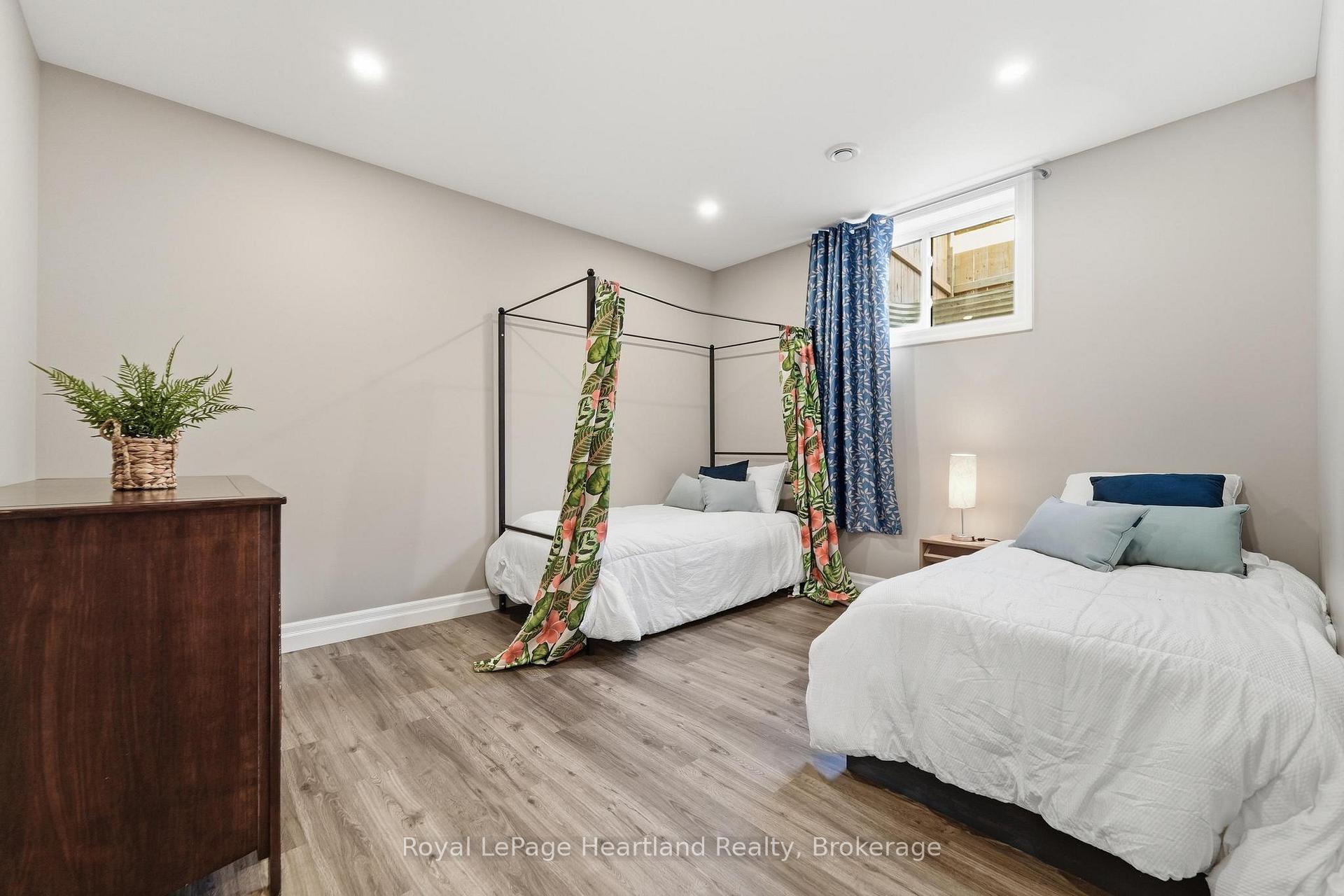 Photo 36 of 250 Wellington Street, North Huron, Blyth — HOMEH