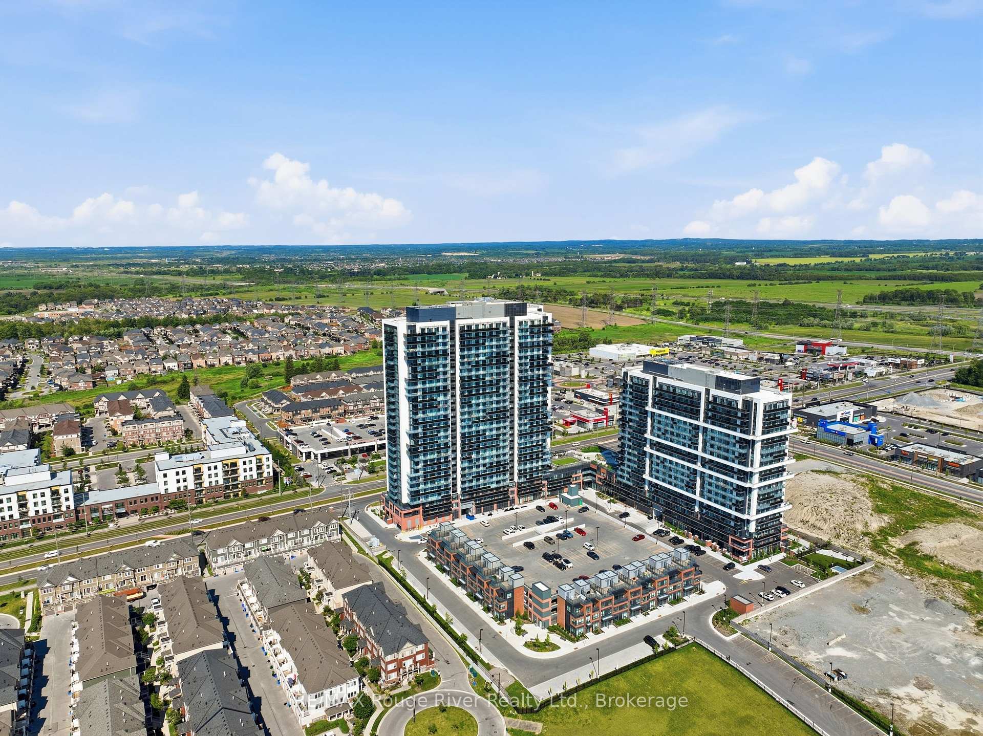 Photo 3 of Unit 2321, 2545 Simcoe Street N, Oshawa, Windfields — HOMEH