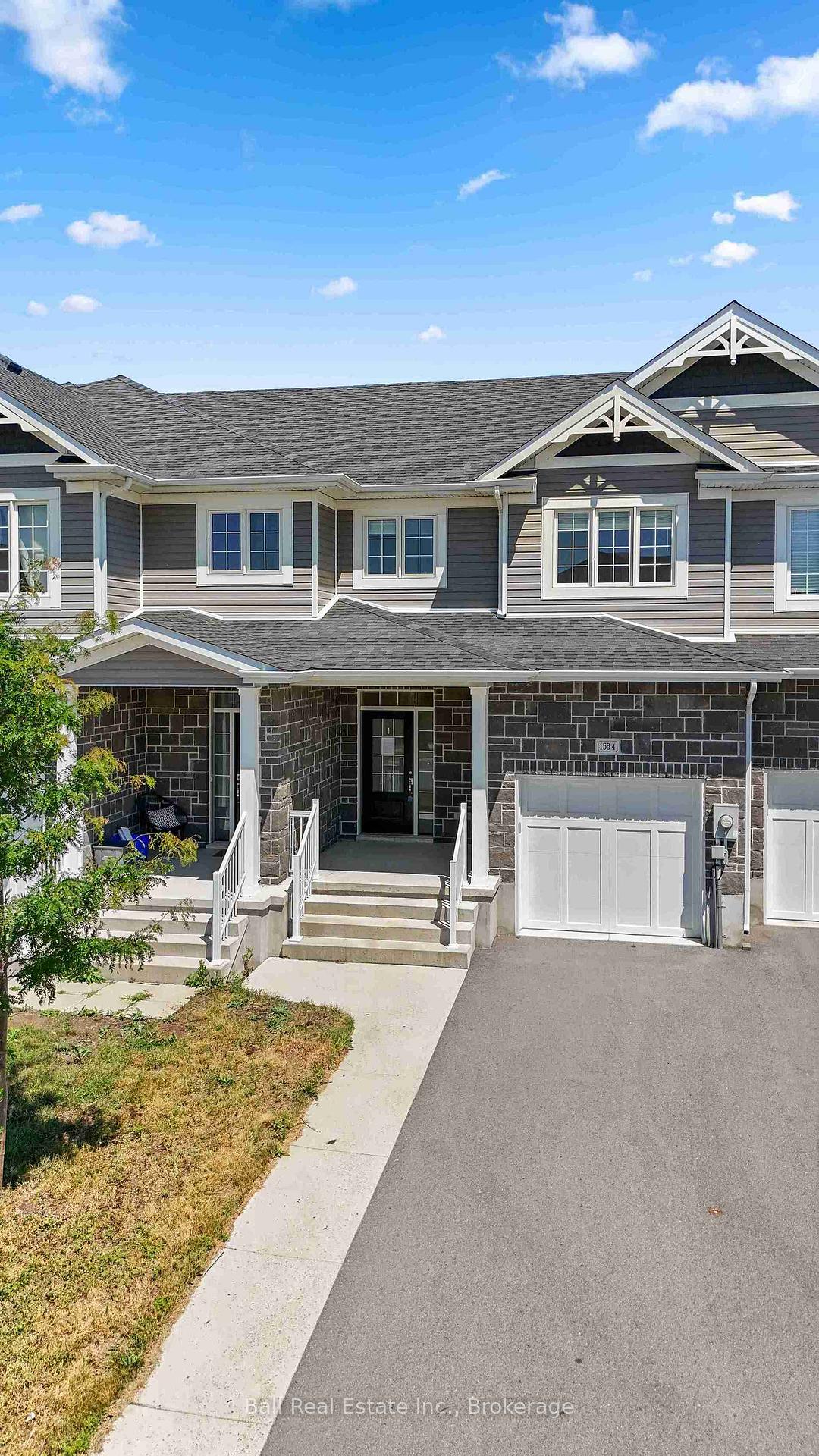 Photo 2 of 1534 Davenport Crescent, Kingston, City Northwest — HOMEH