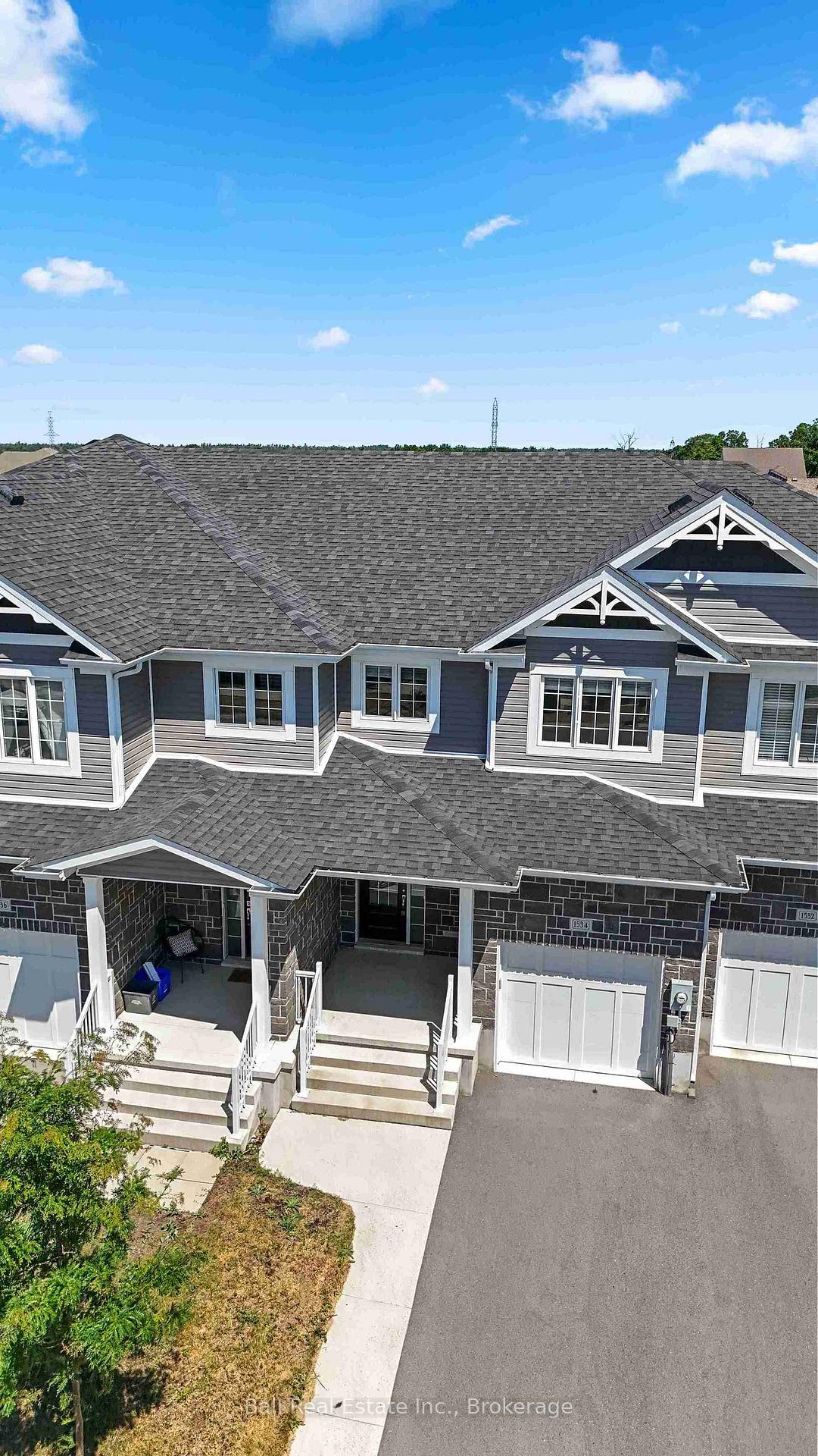 Photo 3 of 1534 Davenport Crescent, Kingston, City Northwest — HOMEH