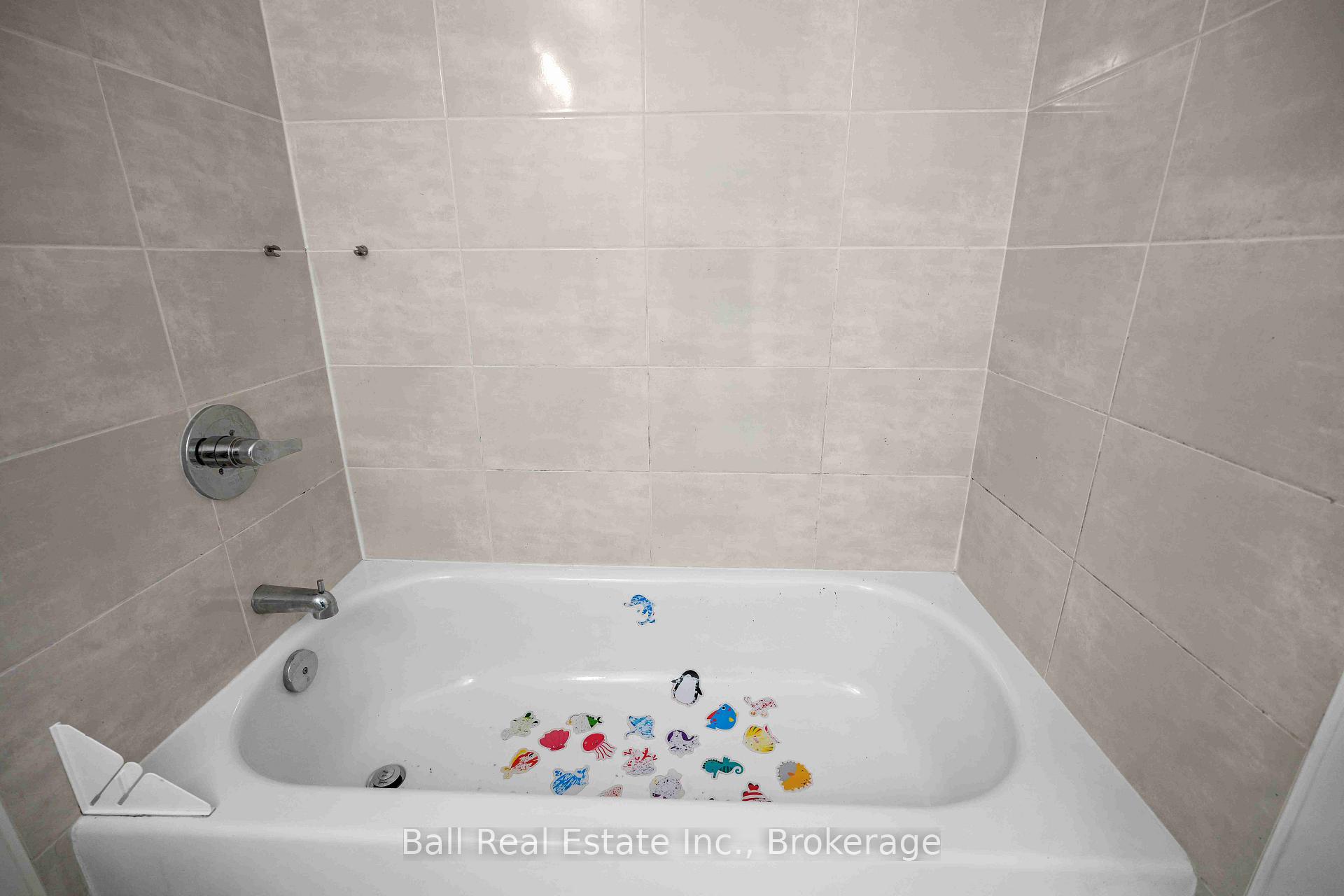 Photo 33 of 1534 Davenport Crescent, Kingston, City Northwest — HOMEH