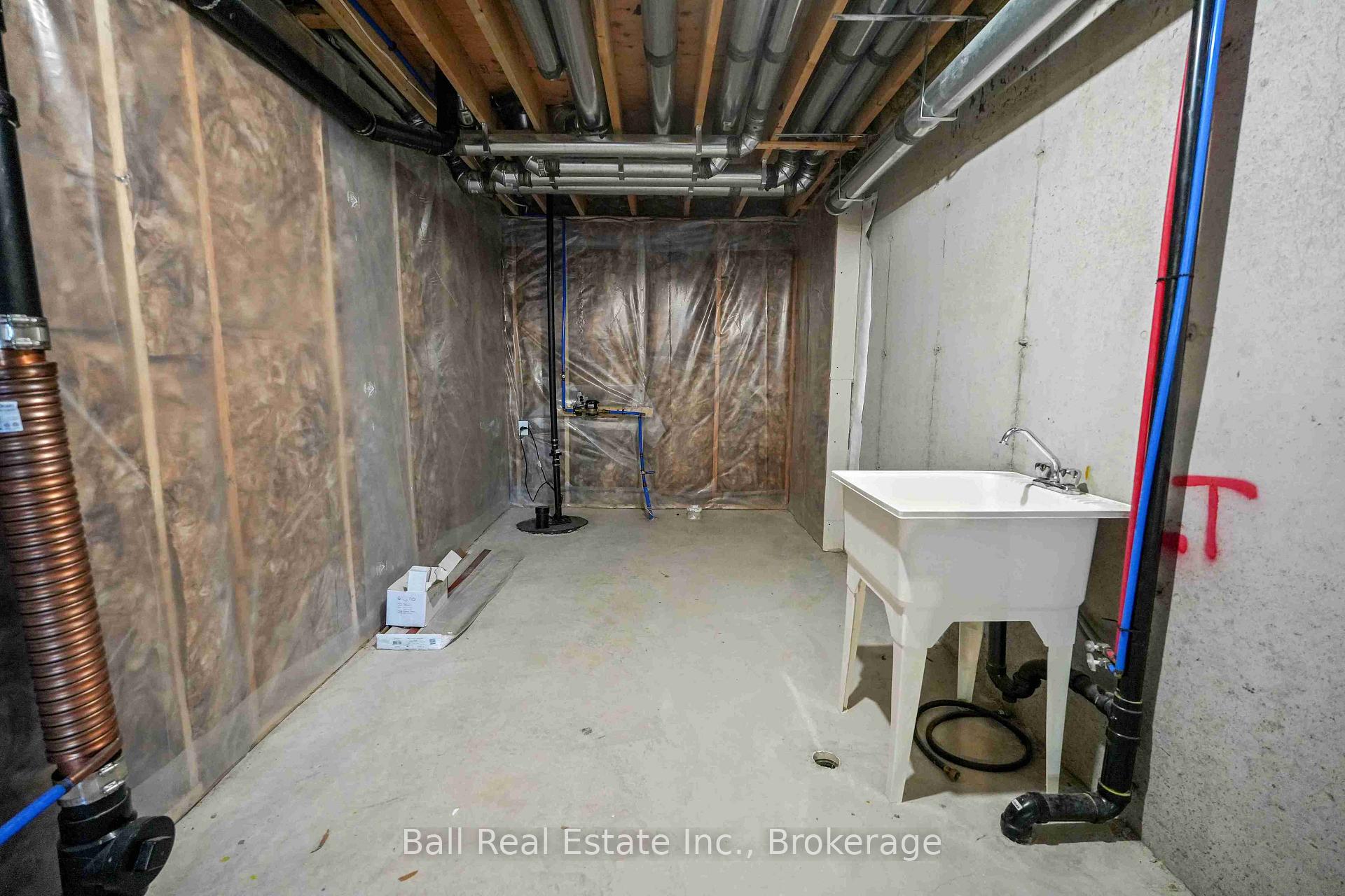 Photo 46 of 1534 Davenport Crescent, Kingston, City Northwest — HOMEH