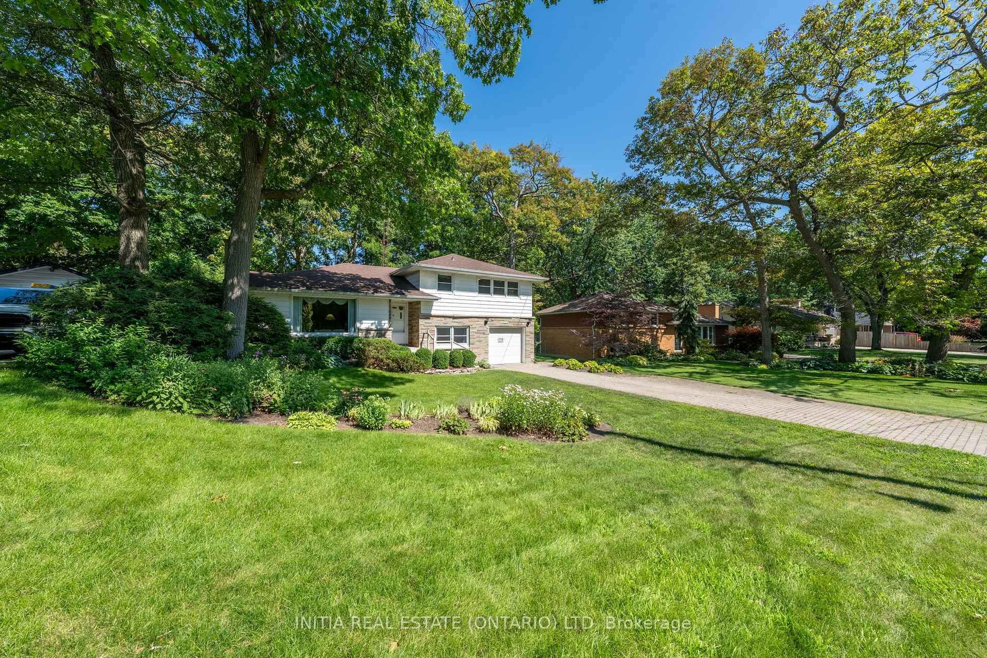Photo 4 of 1732 Rutherglen Close, Sarnia — HOMEH