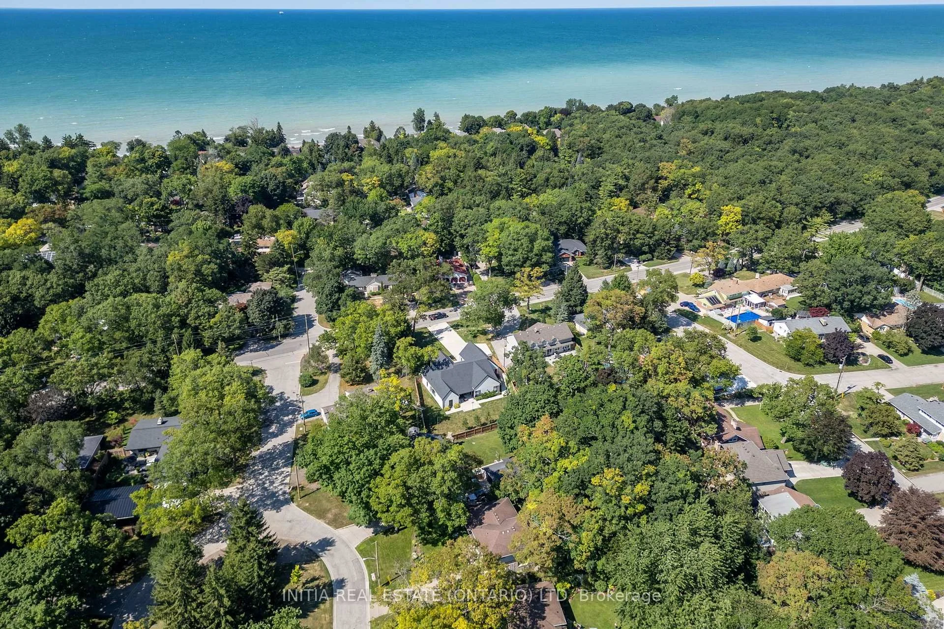 Photo 14 of 1732 Rutherglen Close, Sarnia — HOMEH