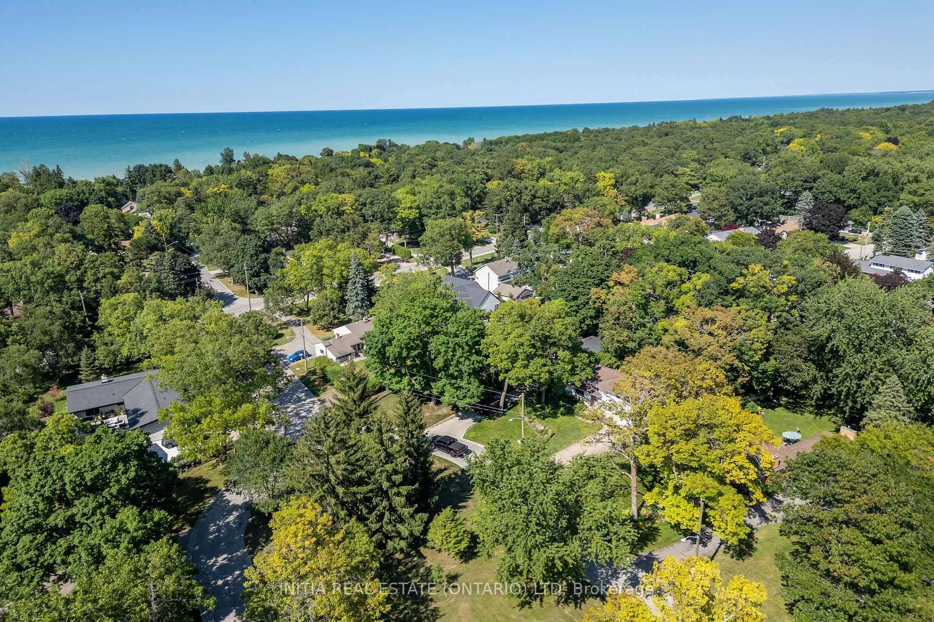 Photo 18 of 1732 Rutherglen Close, Sarnia — HOMEH