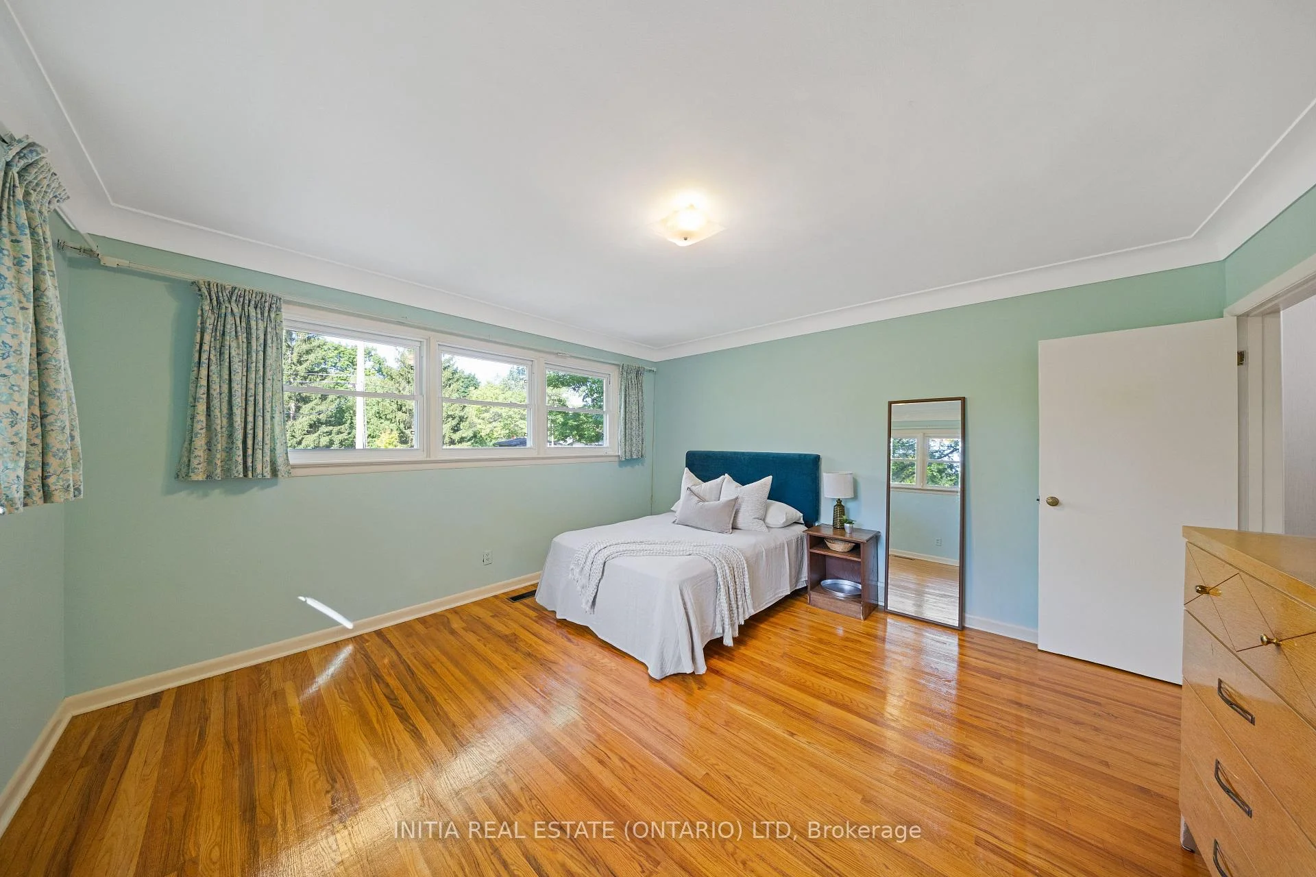 Photo 37 of 1732 Rutherglen Close, Sarnia — HOMEH
