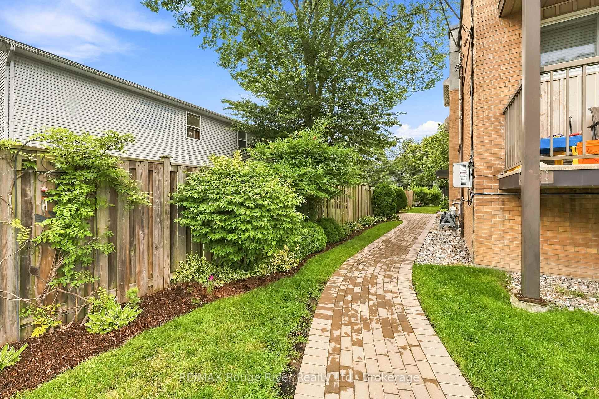 Photo 2 of Unit 3, 242 D'arcy Street, Cobourg — HOMEH