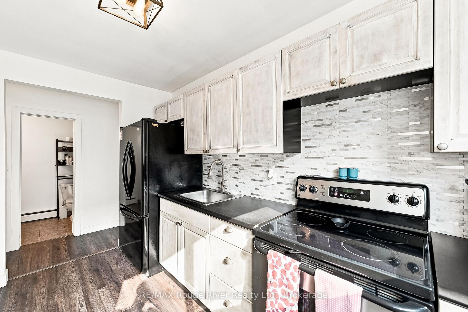 Photo 11 of Unit 3, 242 D'arcy Street, Cobourg — HOMEH