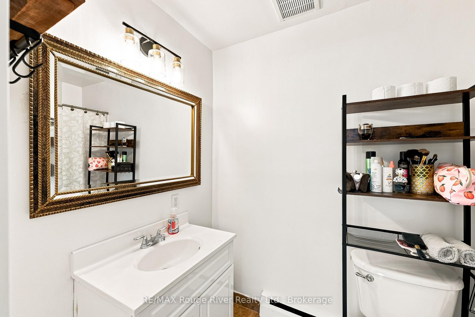Photo 18 of Unit 3, 242 D'arcy Street, Cobourg — HOMEH