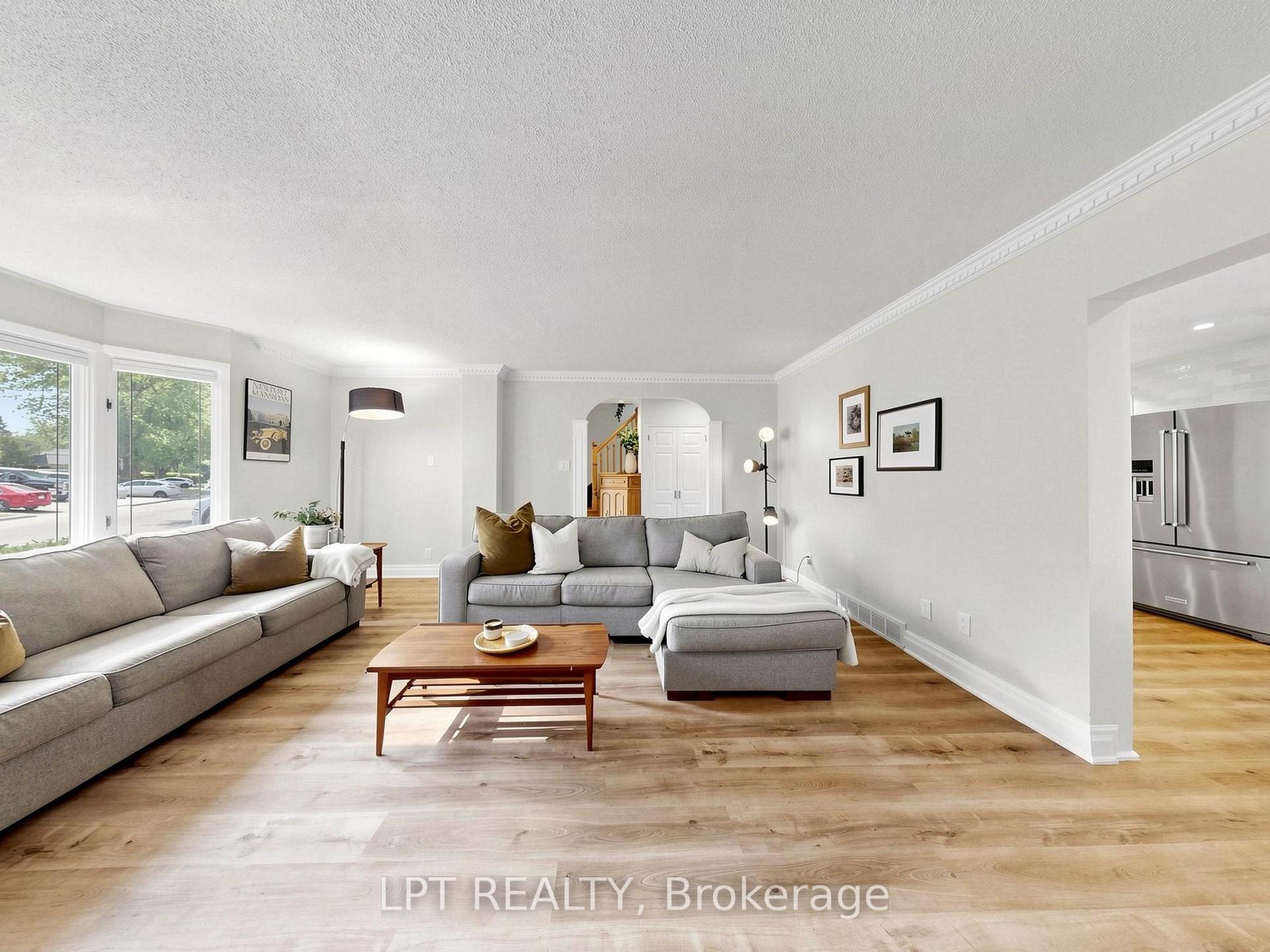 Photo 11 of 70 Roberts Crescent, Brampton, Brampton East — HOMEH