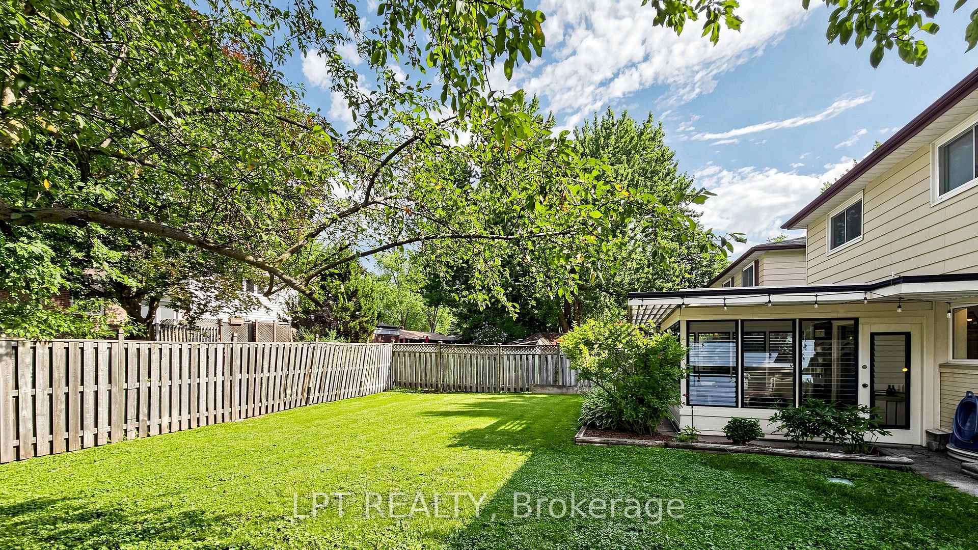 Photo 27 of 70 Roberts Crescent, Brampton, Brampton East — HOMEH