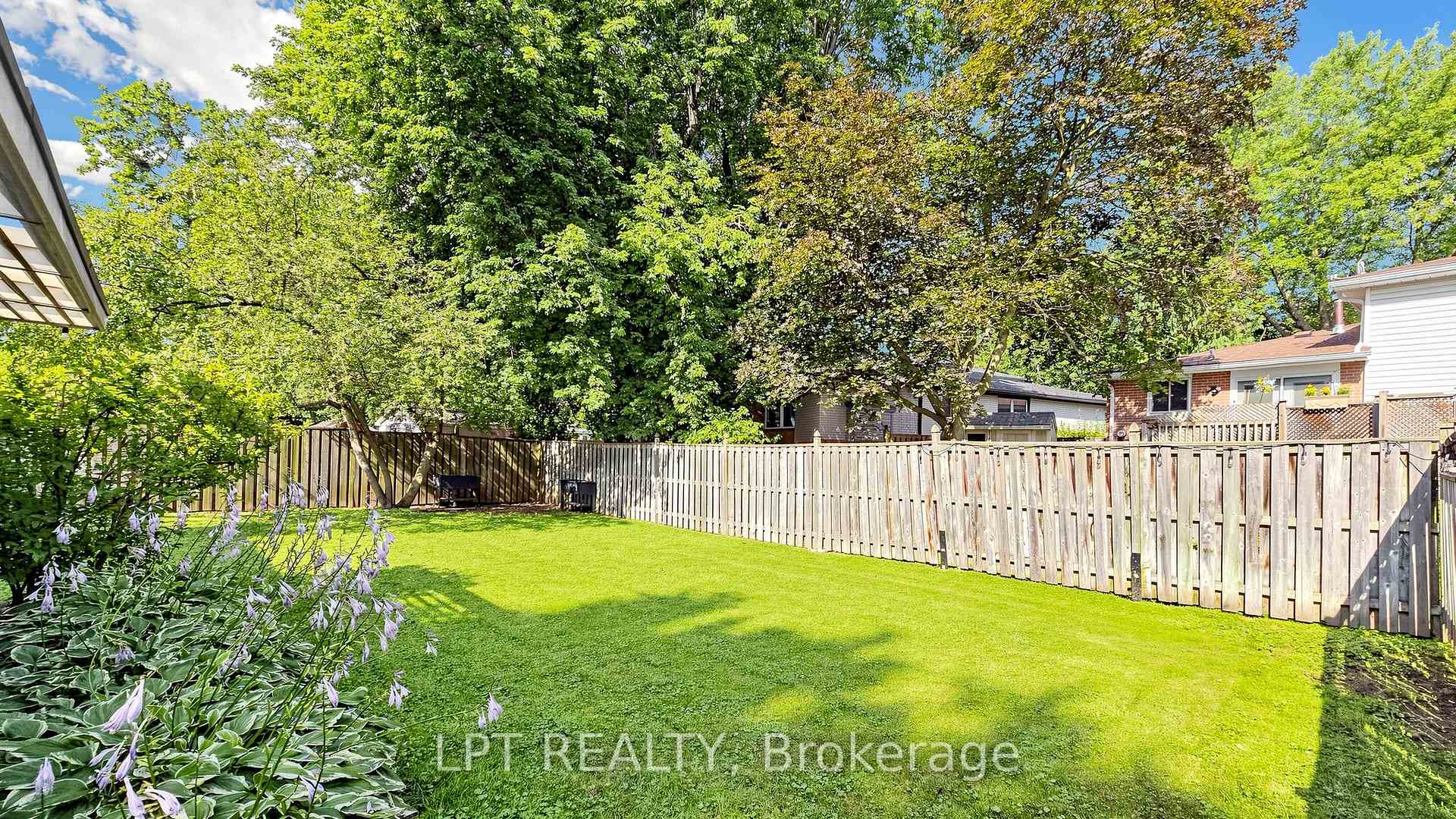 Photo 28 of 70 Roberts Crescent, Brampton, Brampton East — HOMEH