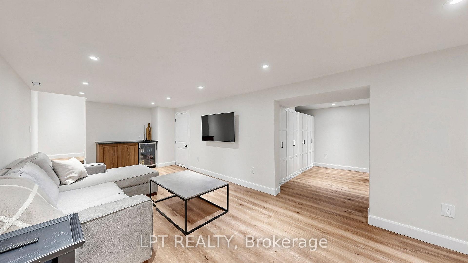 Photo 47 of 70 Roberts Crescent, Brampton, Brampton East — HOMEH