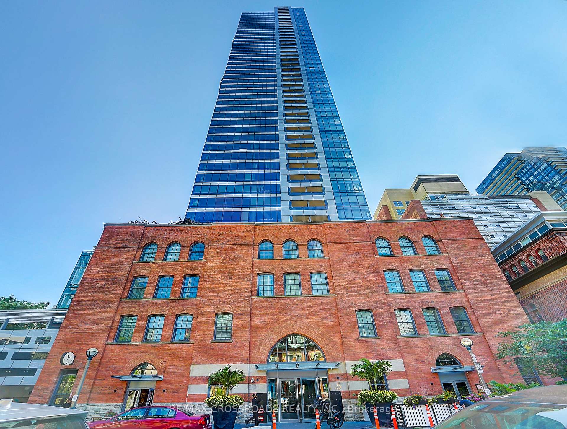 Front of Unit 1604, 5 St Joseph Street