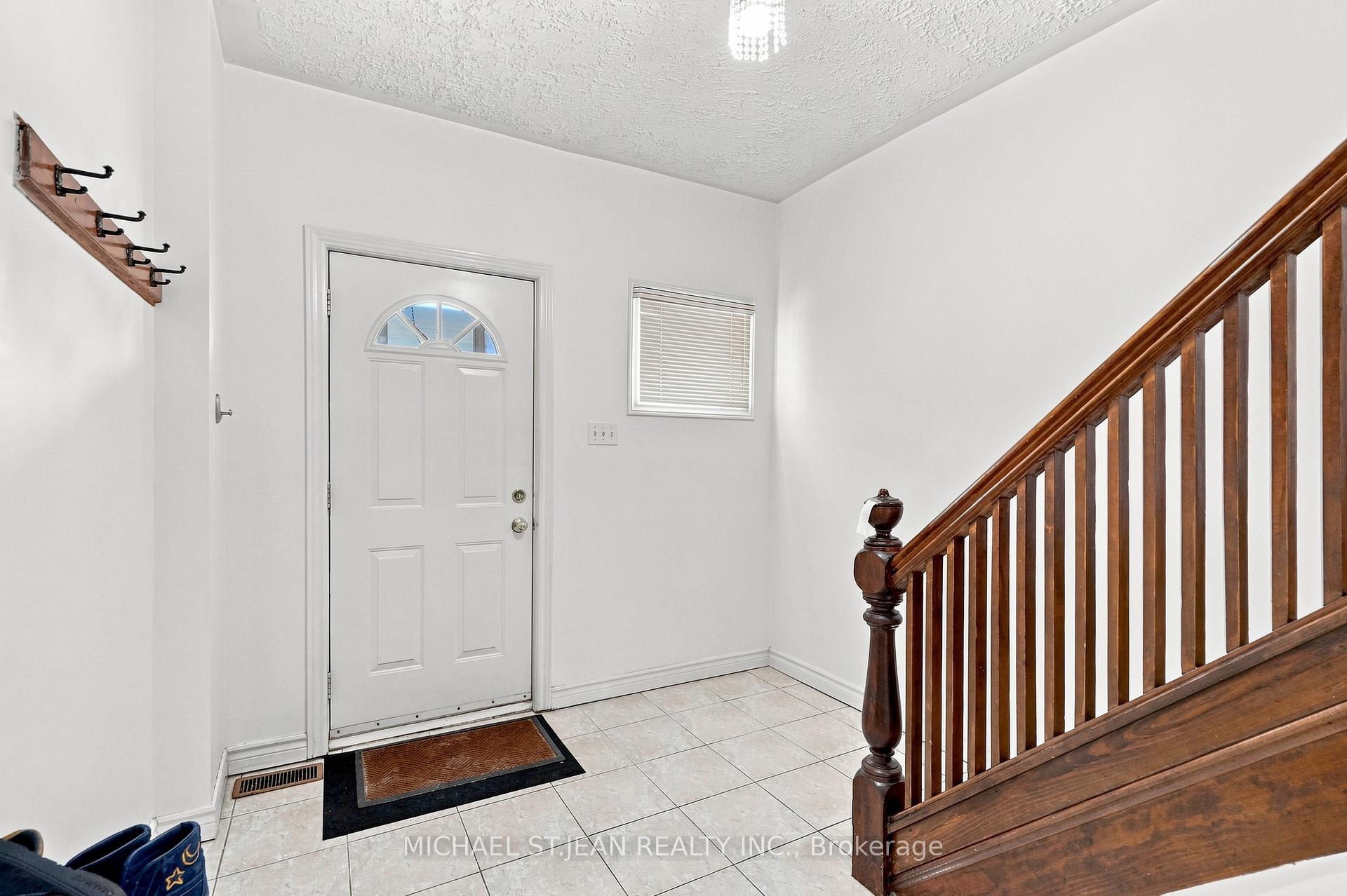Photo 6 of 105 Rosemont Avenue, Hamilton, Stipley — HOMEH