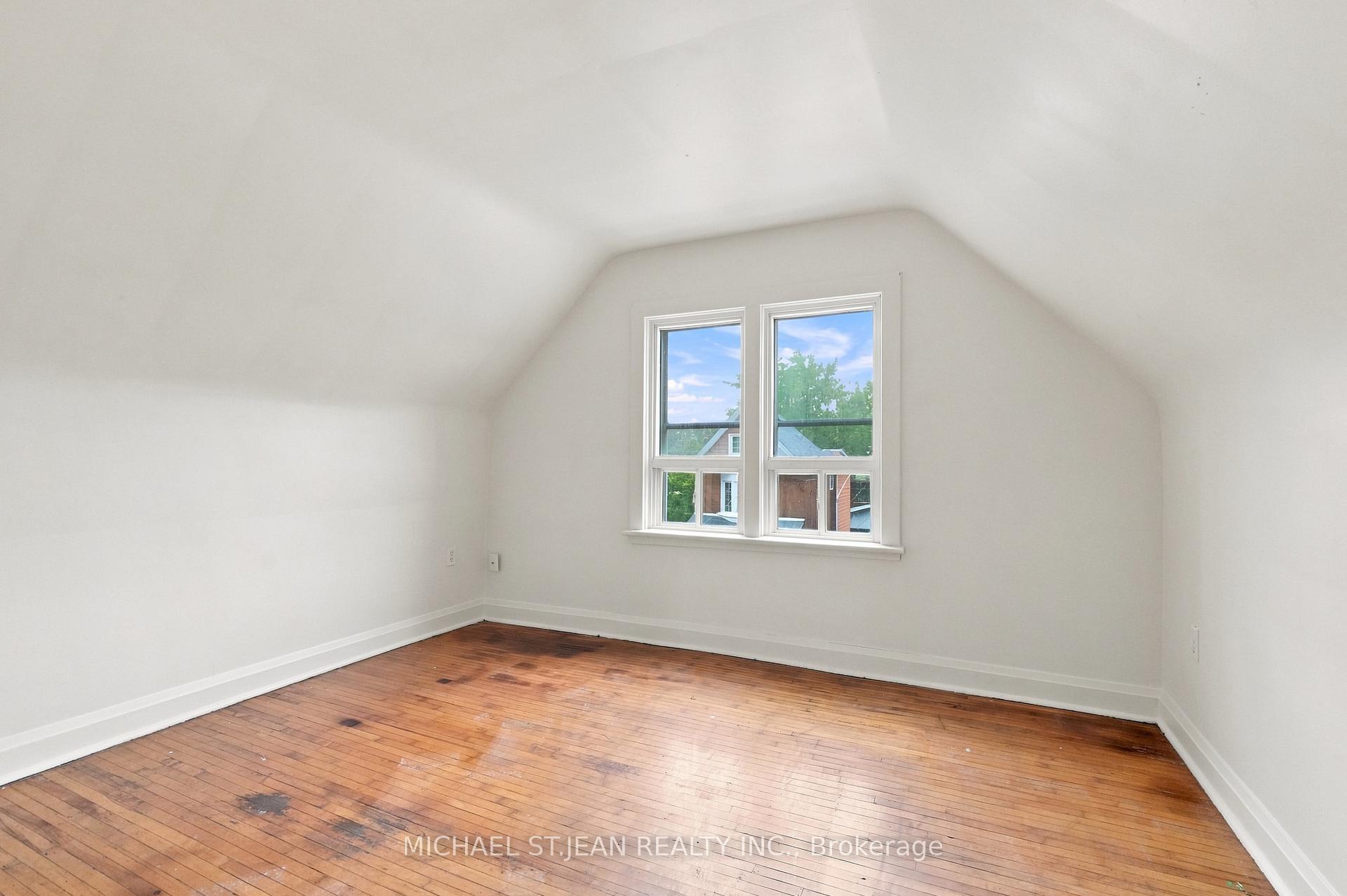 Photo 21 of 105 Rosemont Avenue, Hamilton, Stipley — HOMEH