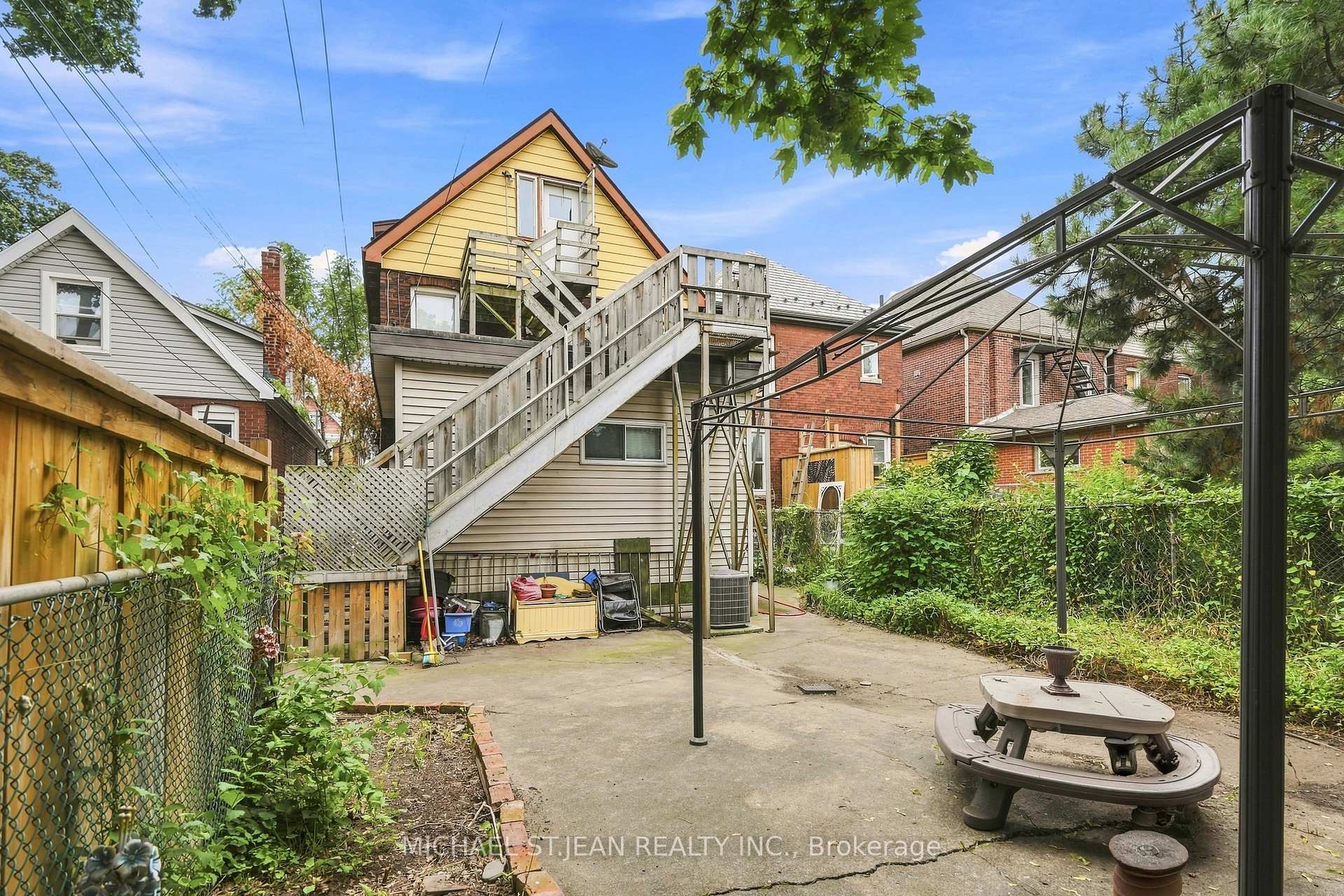 Photo 26 of 105 Rosemont Avenue, Hamilton, Stipley — HOMEH