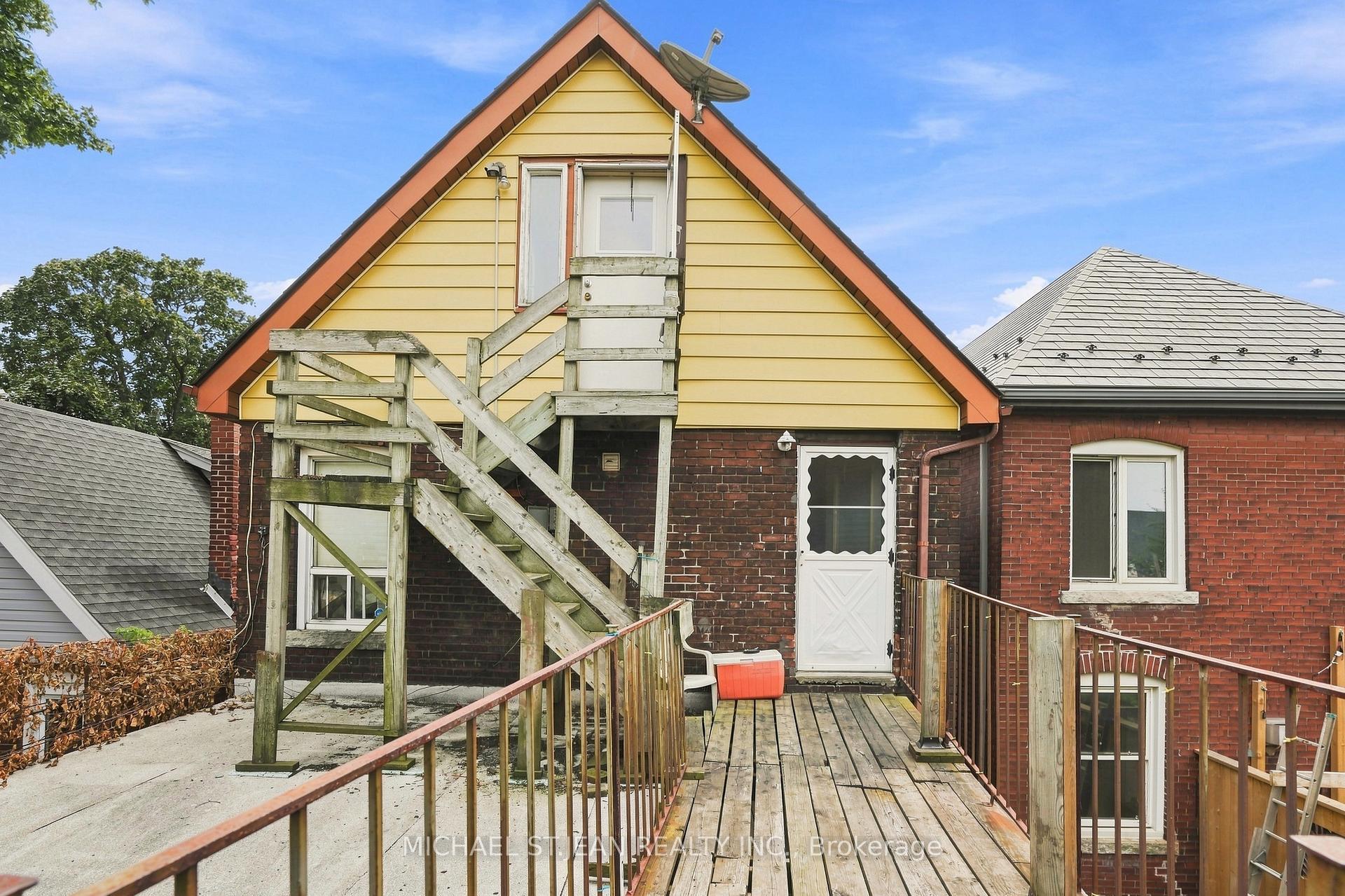 Photo 32 of 105 Rosemont Avenue, Hamilton, Stipley — HOMEH
