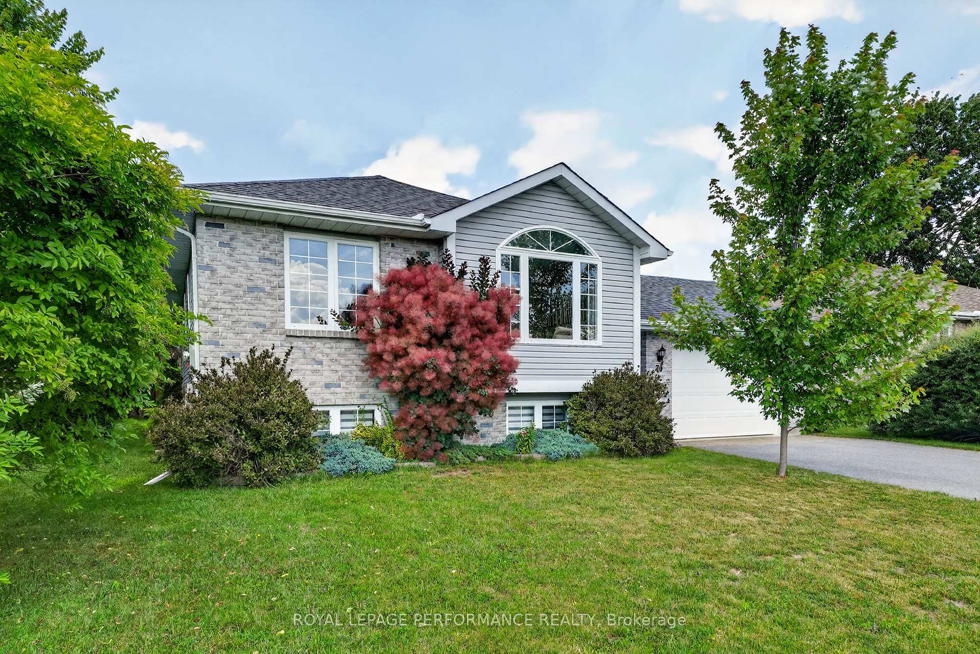 Photo 3 of 79 Hickory Street, South Stormont, Ingleside — HOMEH