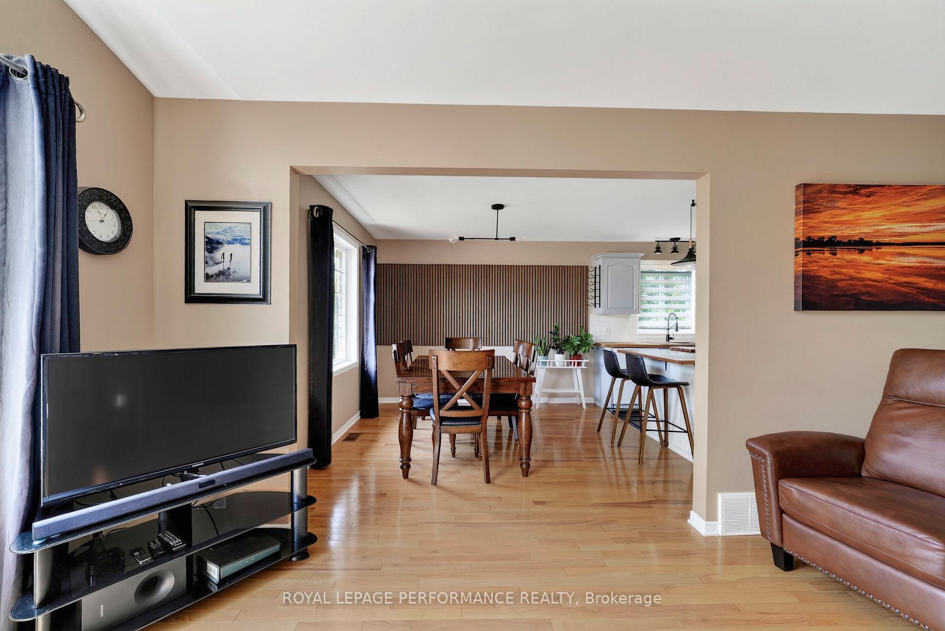 Photo 10 of 79 Hickory Street, South Stormont, Ingleside — HOMEH