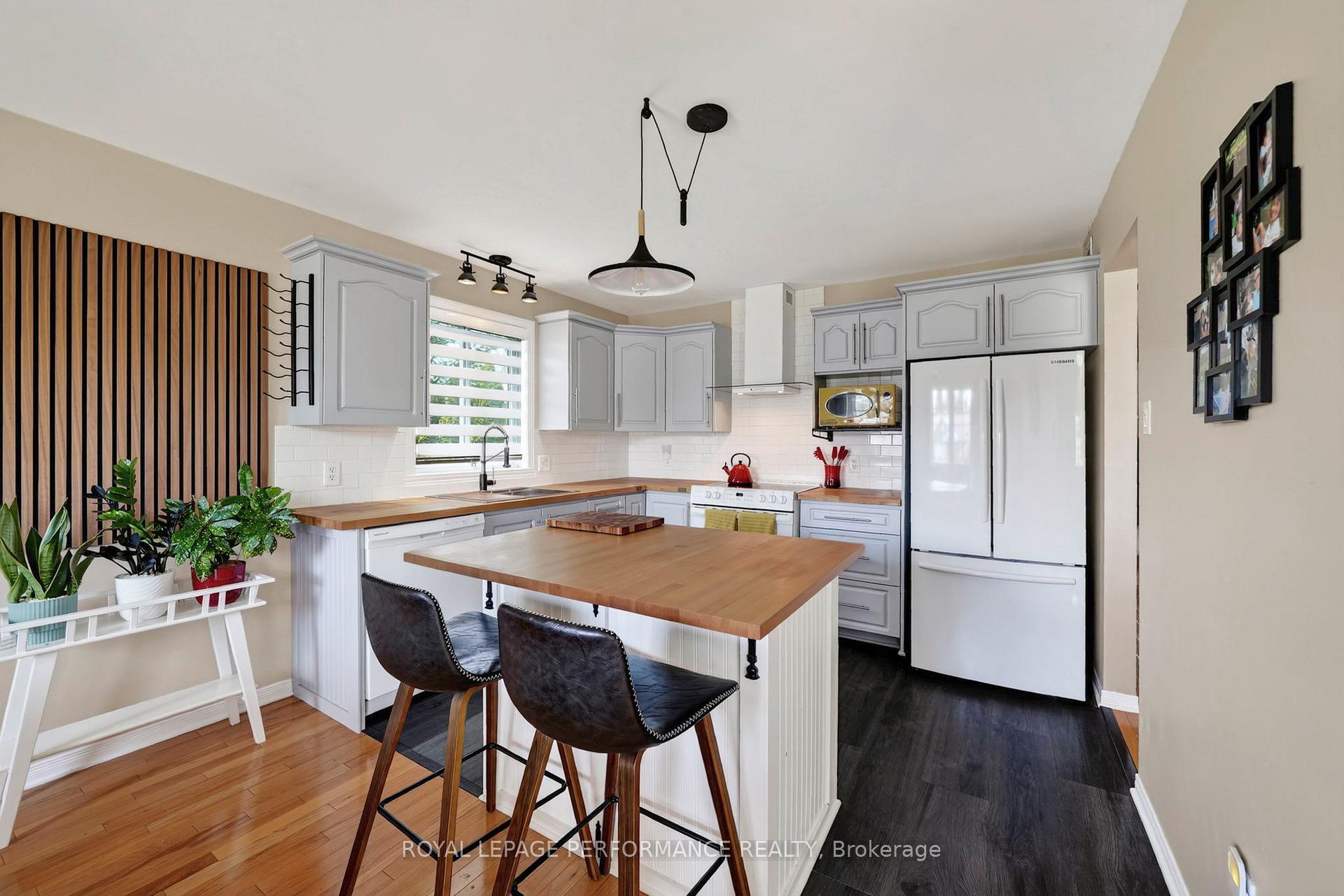 Photo 14 of 79 Hickory Street, South Stormont, Ingleside — HOMEH
