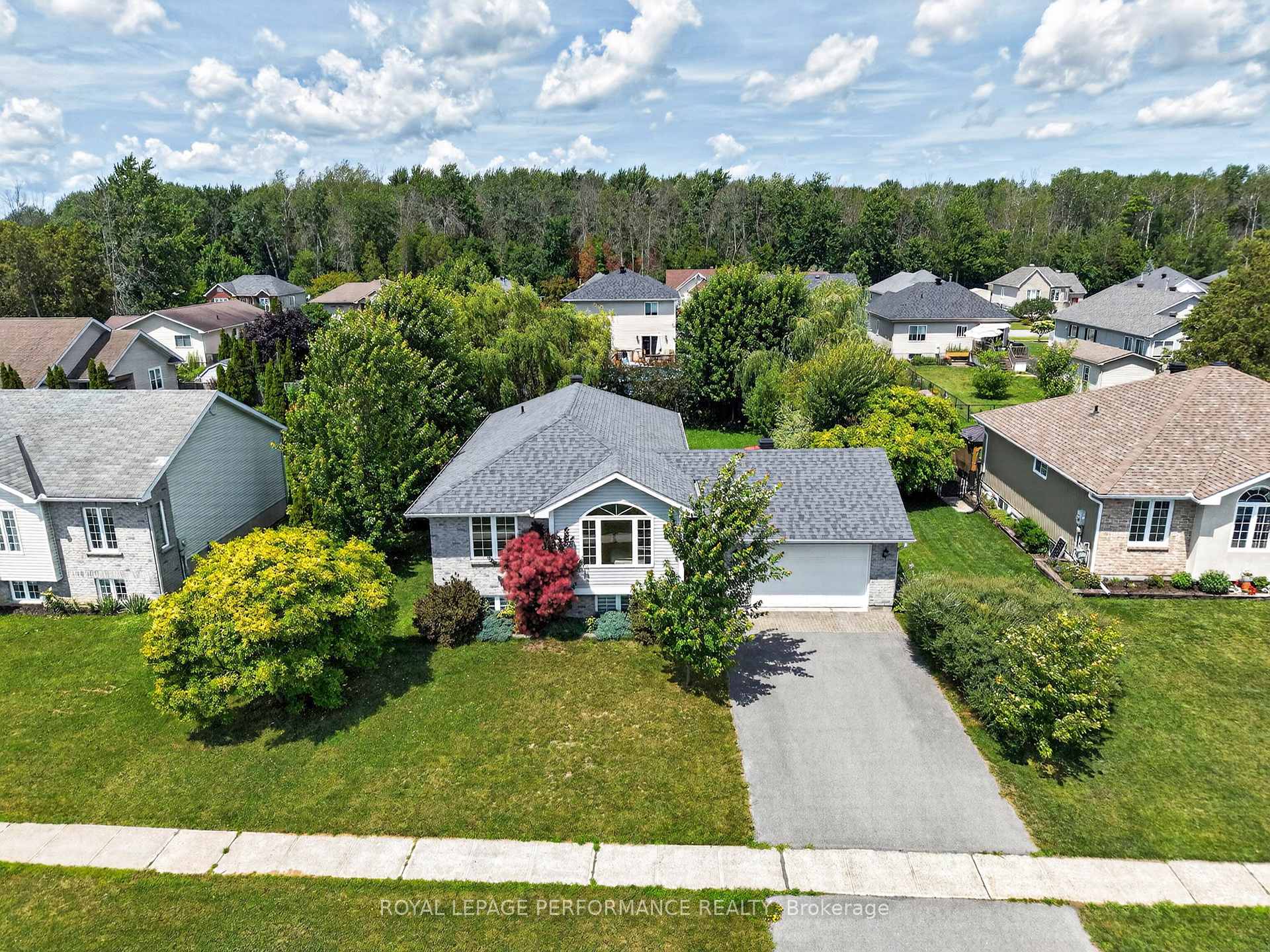 Photo 44 of 79 Hickory Street, South Stormont, Ingleside — HOMEH