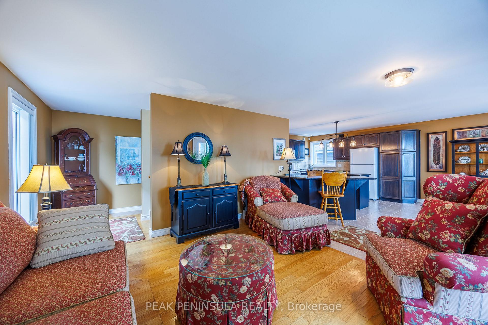 Photo 10 of 26 Erie Boulevard, Norfolk, Long Point — HOMEH
