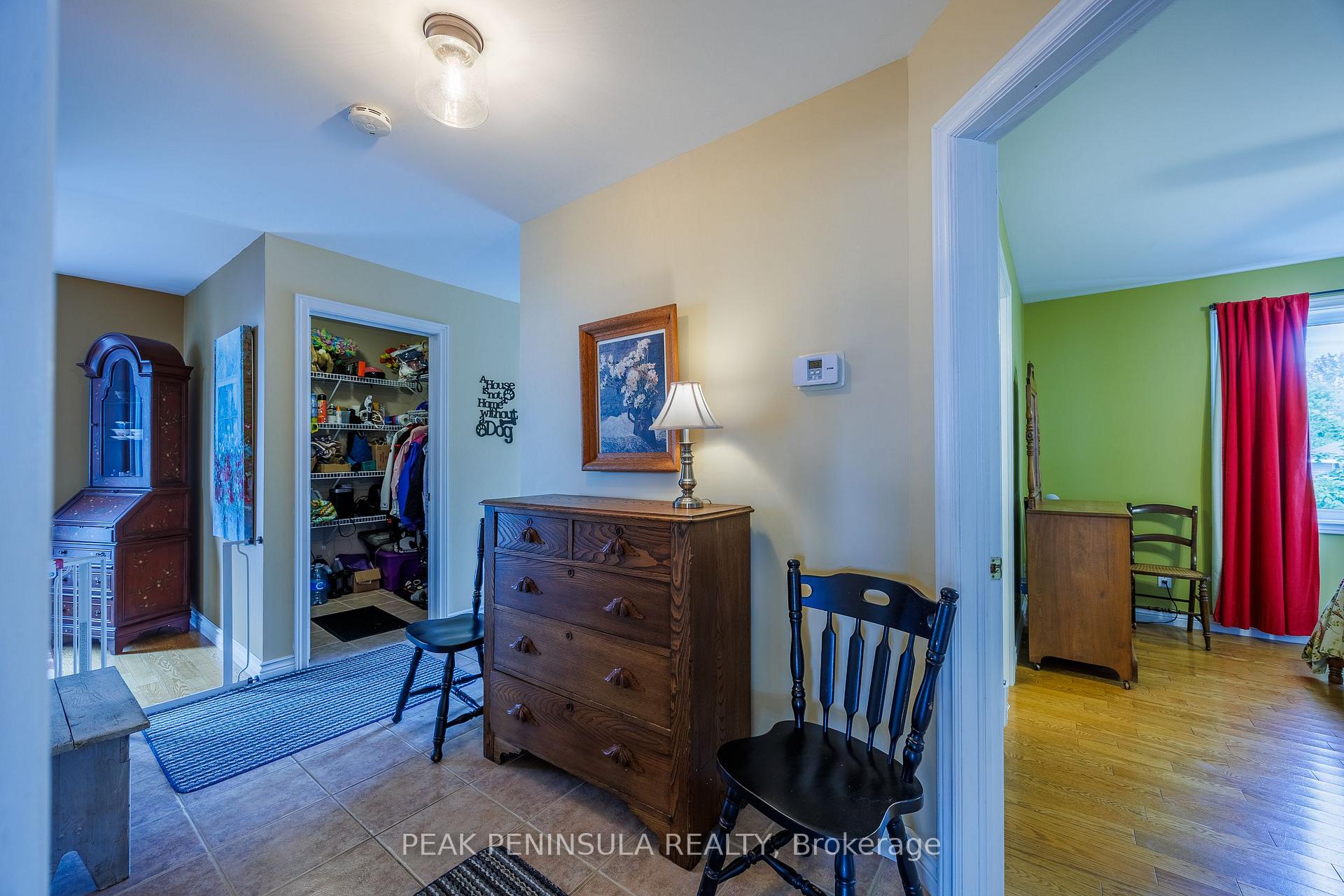 Photo 11 of 26 Erie Boulevard, Norfolk, Long Point — HOMEH