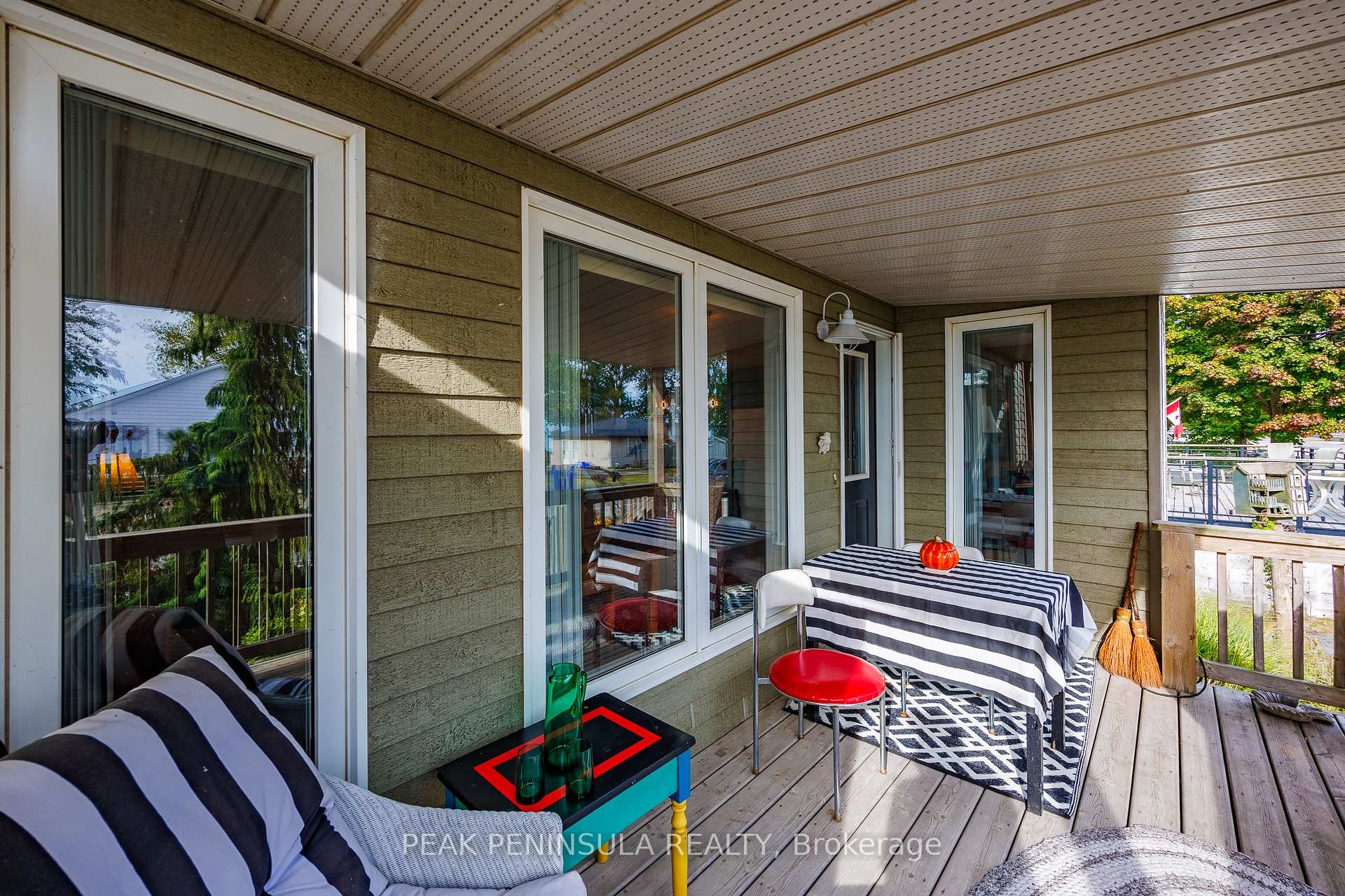Photo 32 of 26 Erie Boulevard, Norfolk, Long Point — HOMEH