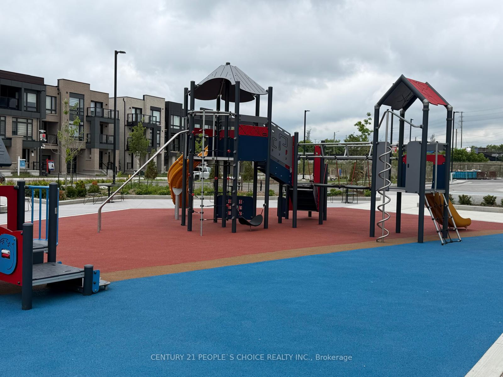Photo 4 of Unit 2321, 6 Flavelle Trail, Vaughan, Steeles West Industrial — HOMEH