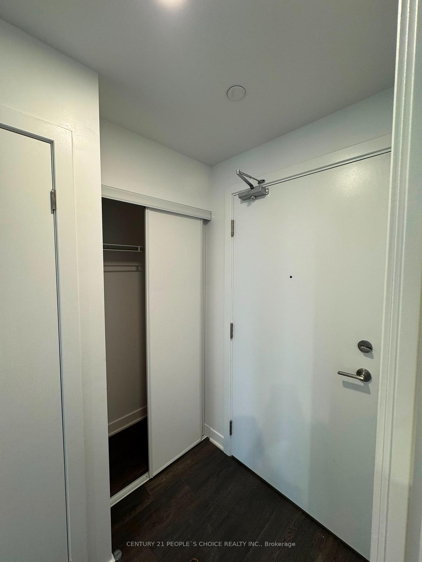 Photo 6 of Unit 2321, 6 Flavelle Trail, Vaughan, Steeles West Industrial — HOMEH