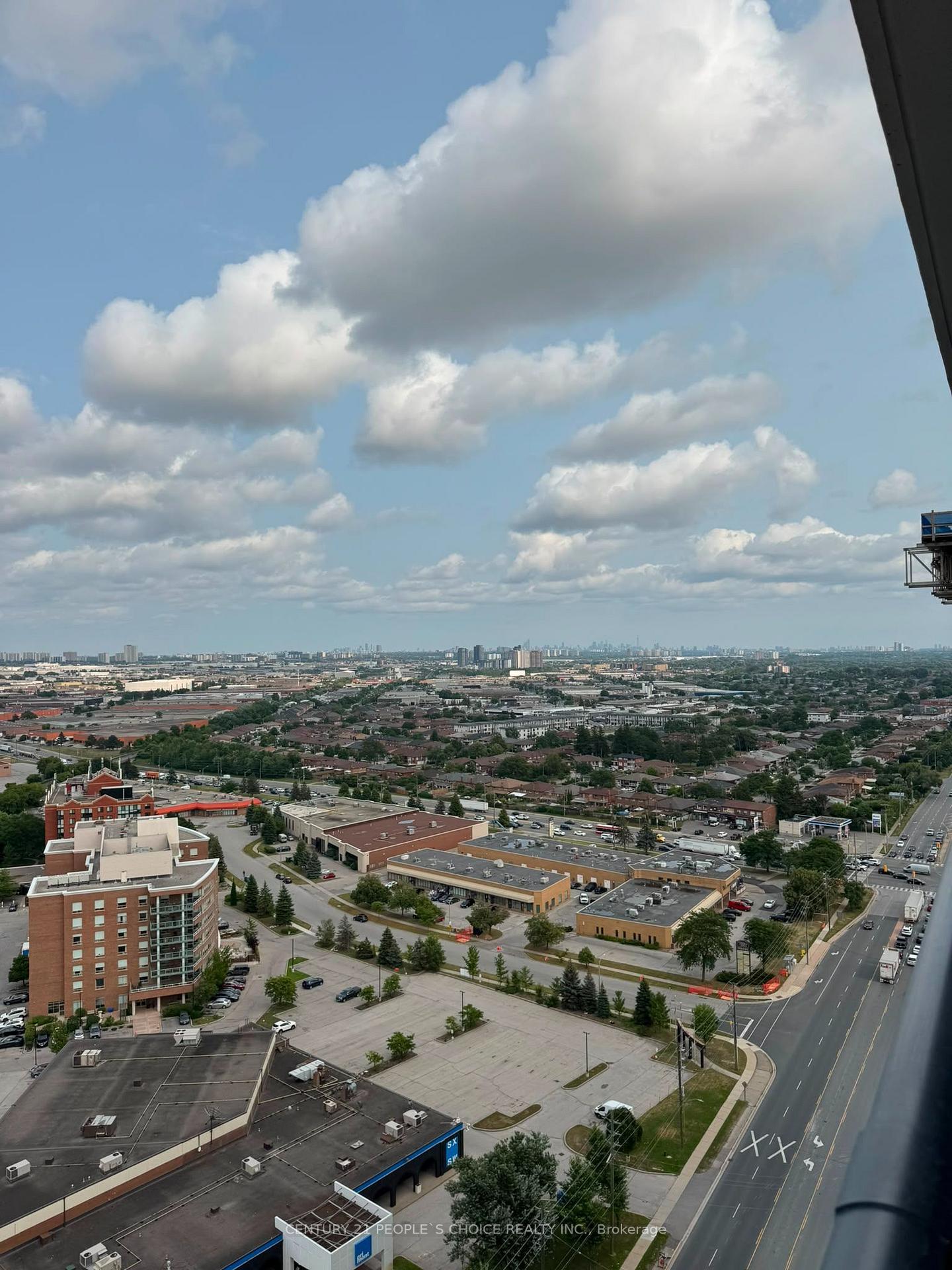 Photo 9 of Unit 2321, 6 Flavelle Trail, Vaughan, Steeles West Industrial — HOMEH