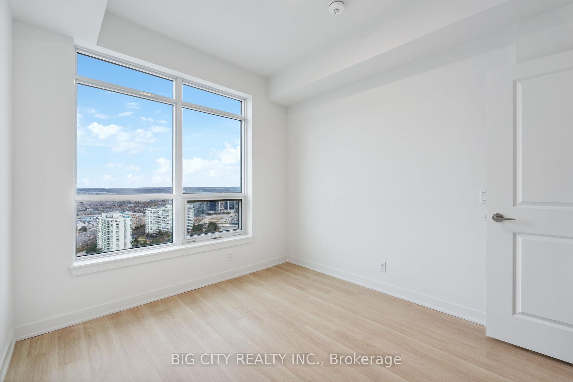 Photo 13 of Unit 1206, 50 Upper Mall Way, Vaughan, Brownridge — HOMEH