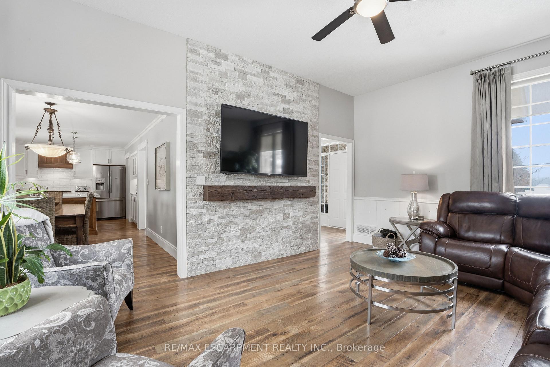 Photo 15 of 25 Brian Drive, Brant, Burford — HOMEH