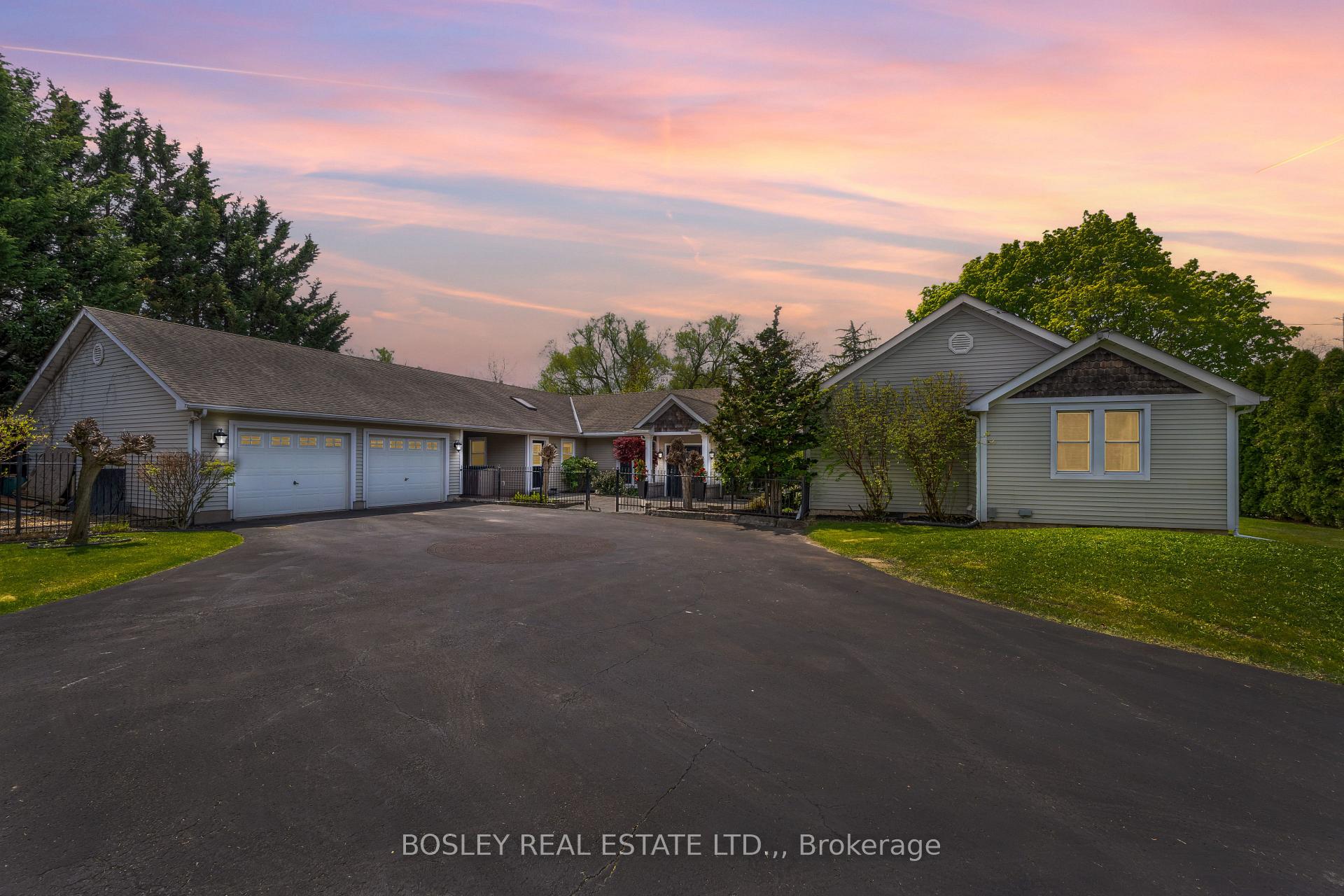 Photo 6 of 166 Lakeshore Road, St. Catharines, Vine/Linwell — HOMEH
