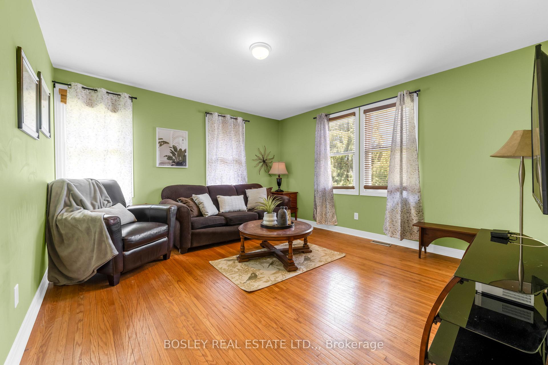 Photo 25 of 166 Lakeshore Road, St. Catharines, Vine/Linwell — HOMEH