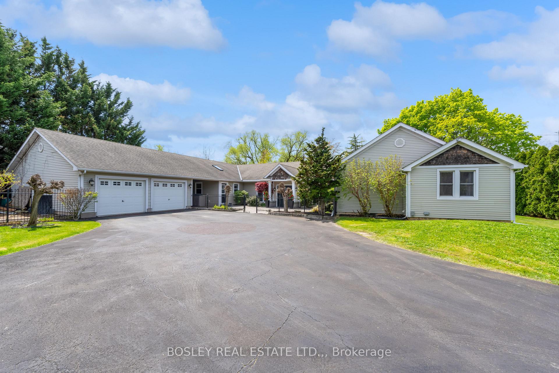 Photo 45 of 166 Lakeshore Road, St. Catharines, Vine/Linwell — HOMEH