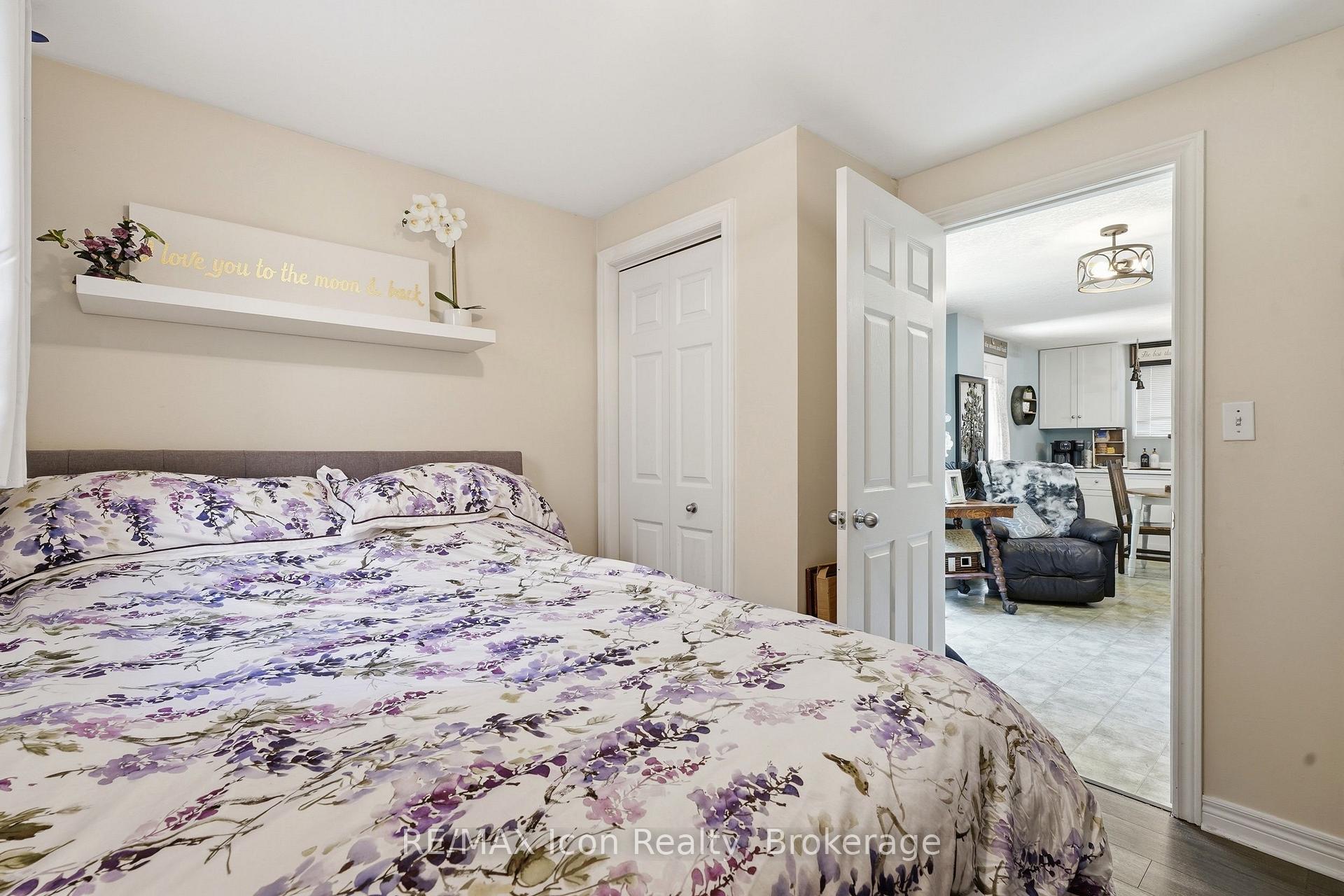 Photo 29 of 43 Moffatt Lane, Guelph, Clairfields/Hanlon Business Park — HOMEH