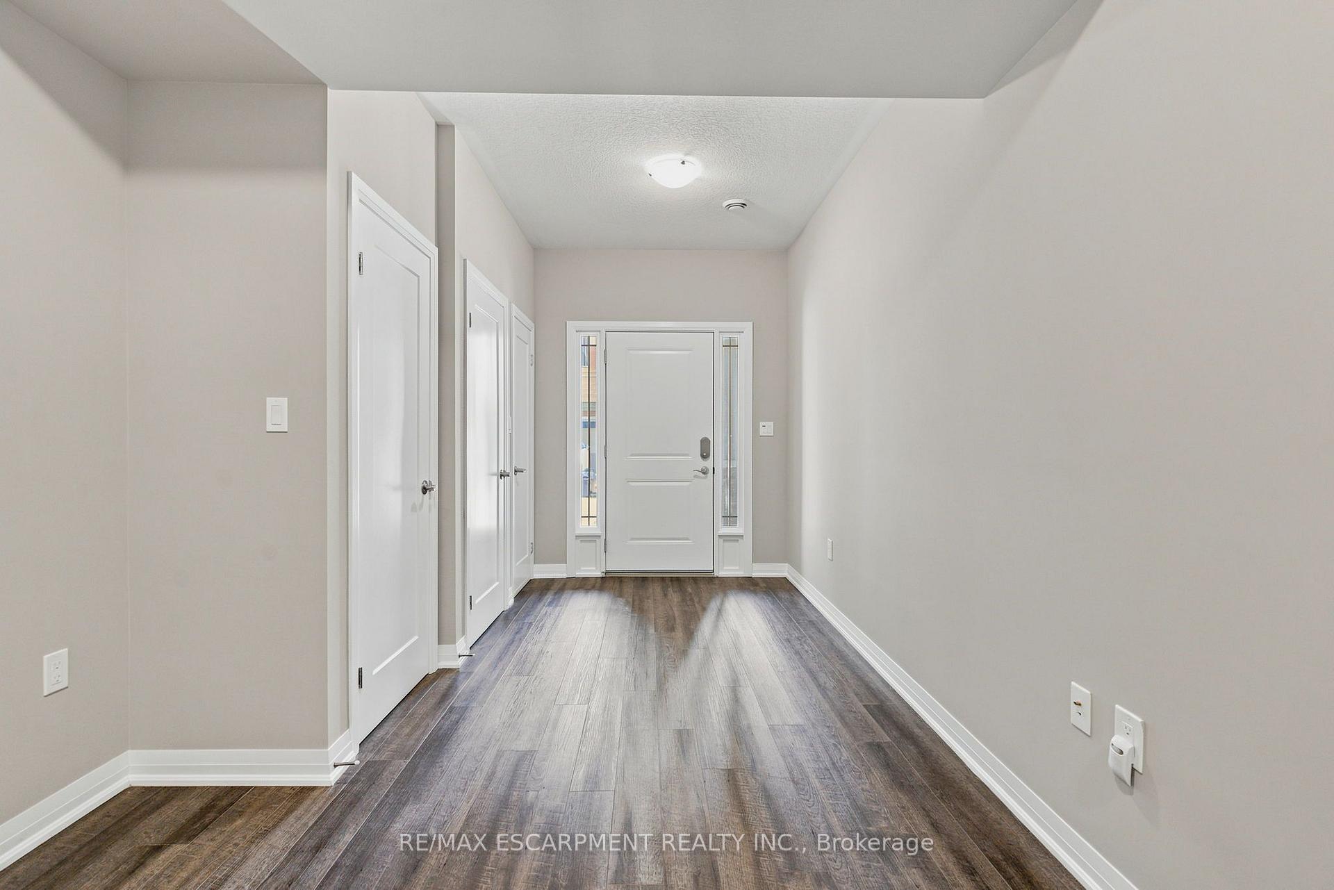 Photo 4 of 13 Aqua Lane, Hamilton, Rural Glanbrook — HOMEH