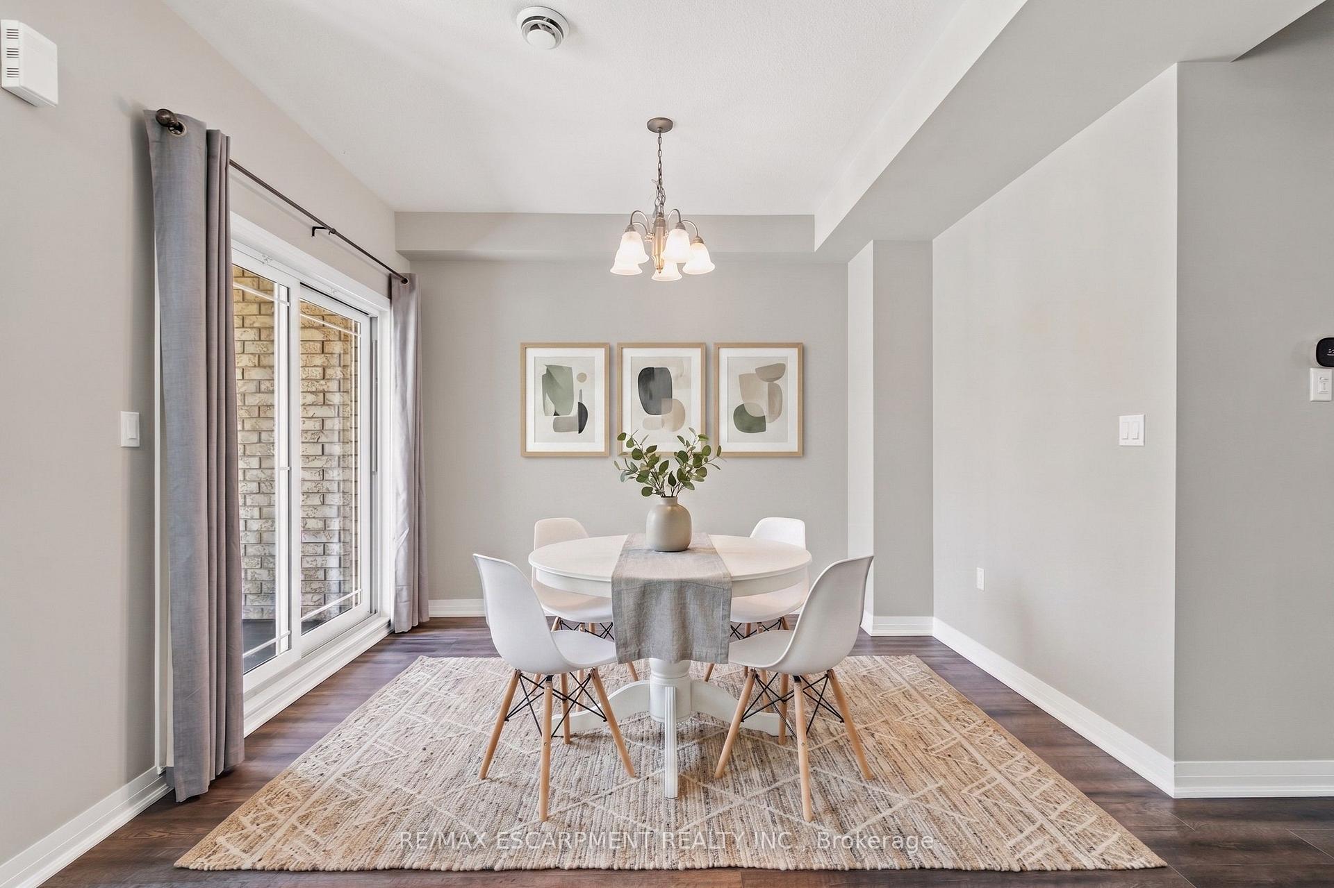 Photo 18 of 13 Aqua Lane, Hamilton, Rural Glanbrook — HOMEH